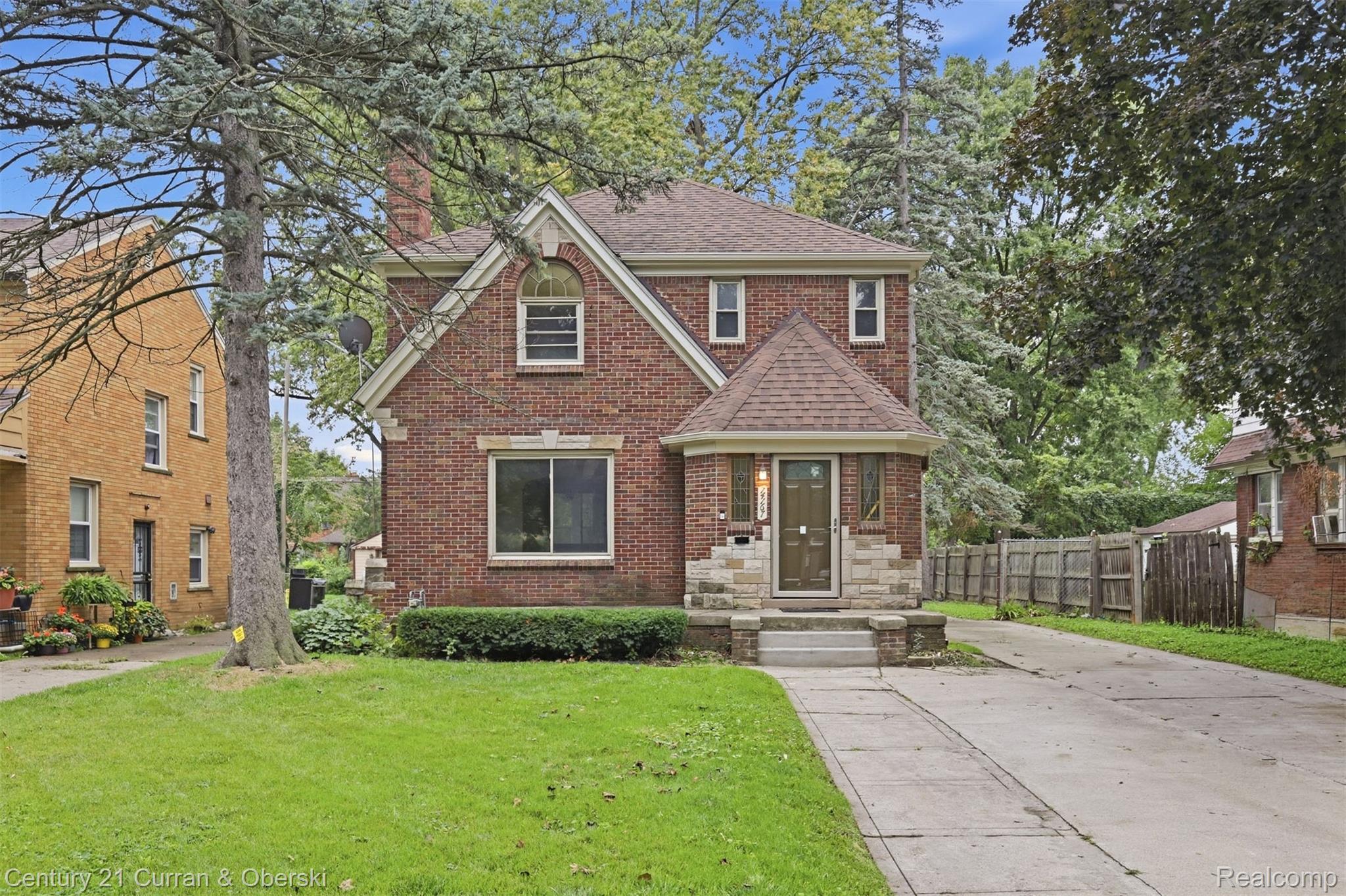 14167 Longacre Street — photo