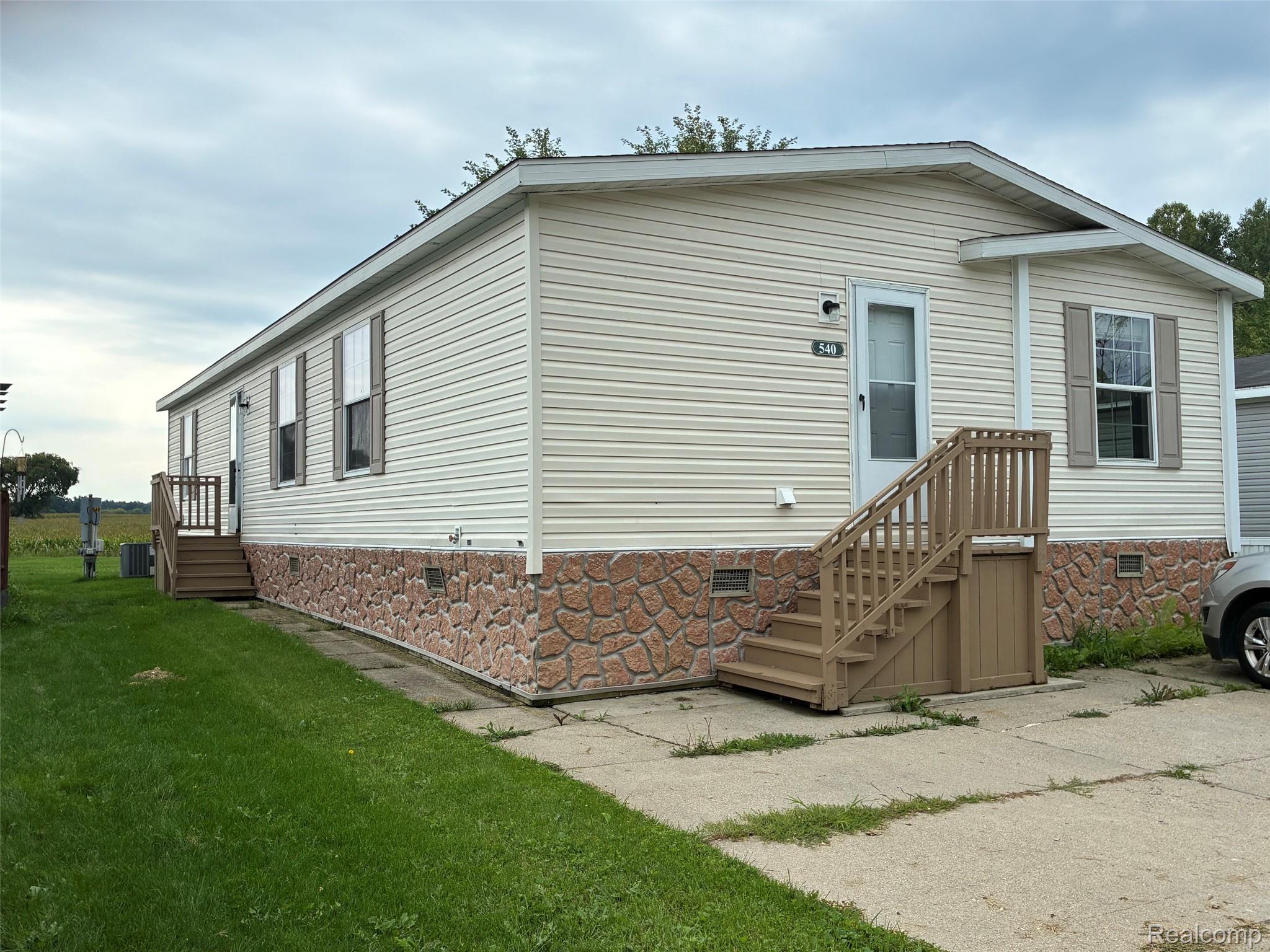 540 E Pond View — photo