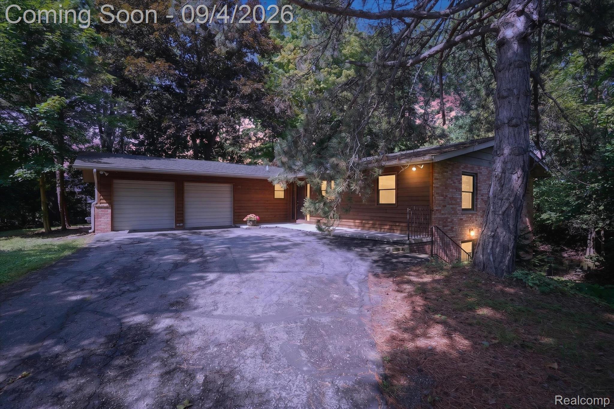 1352 Catherines Way — photo