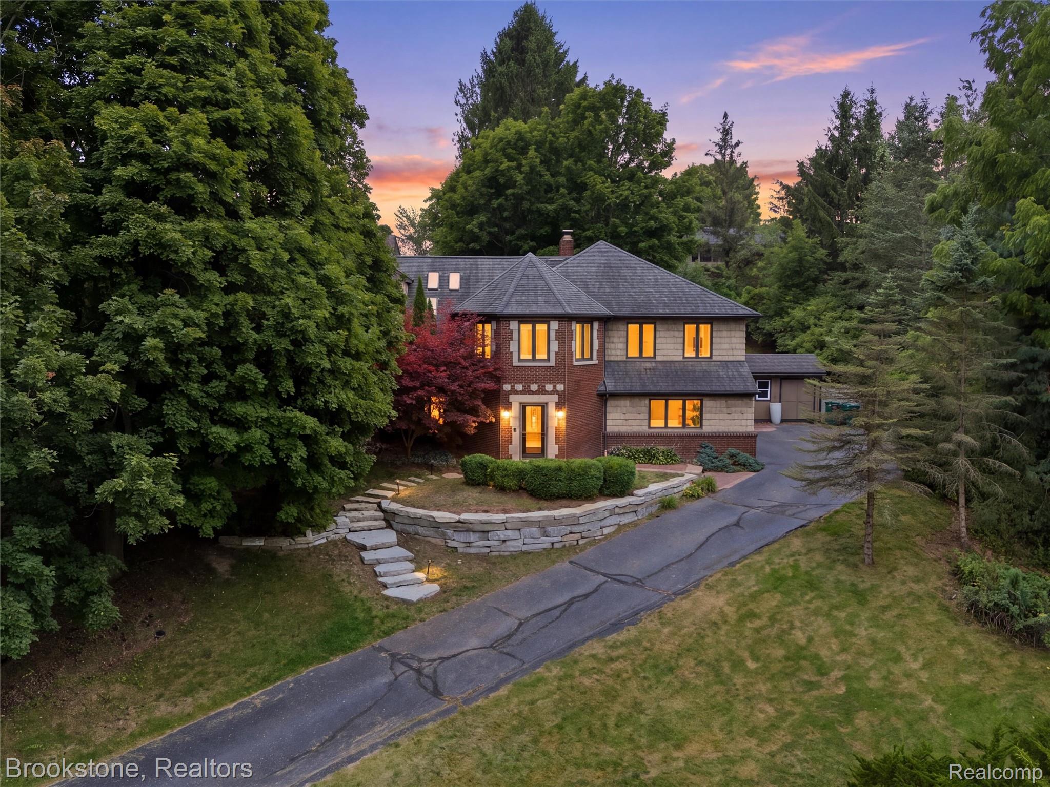 3351 Proctor Lane — photo
