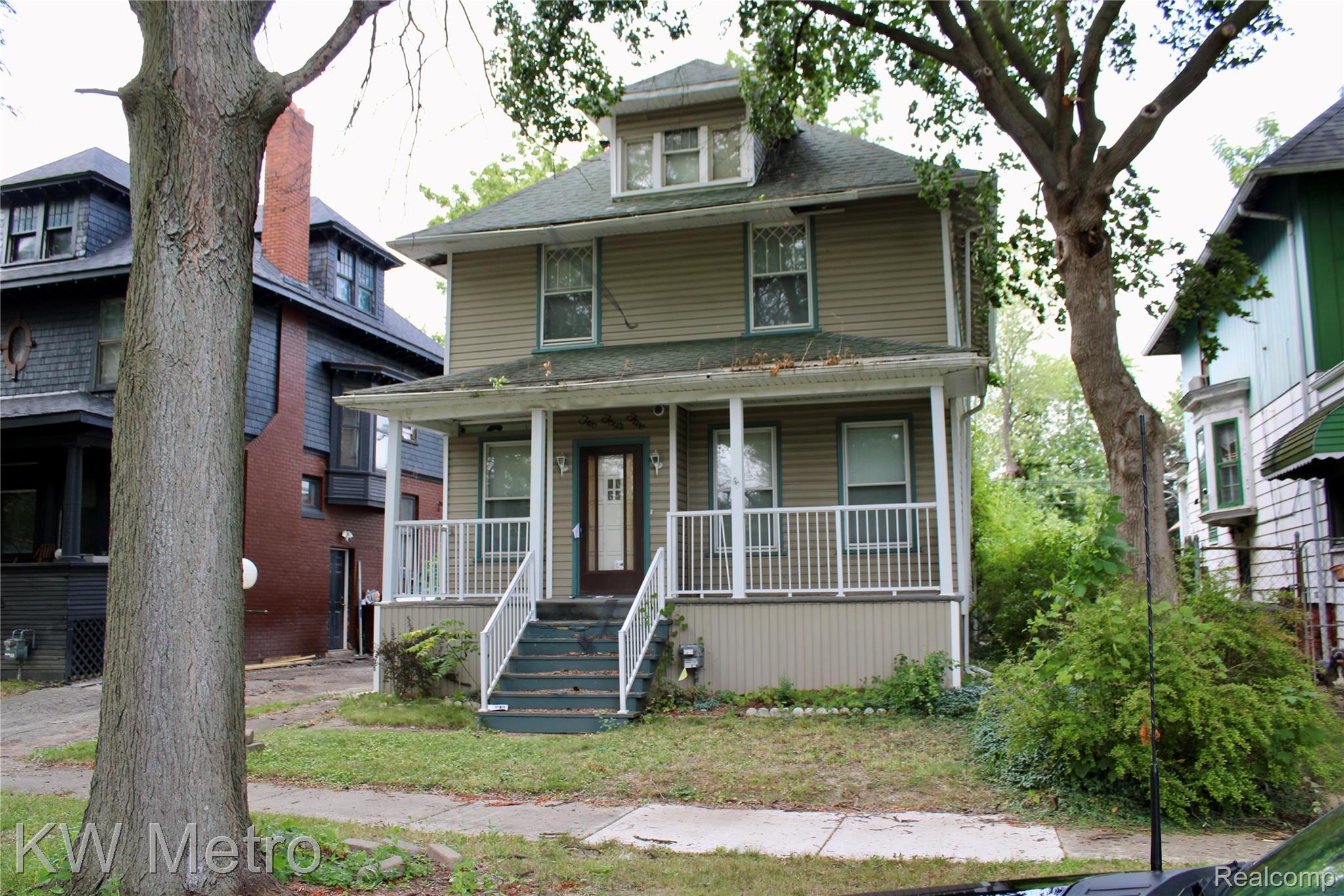 245 Woodland Street — photo