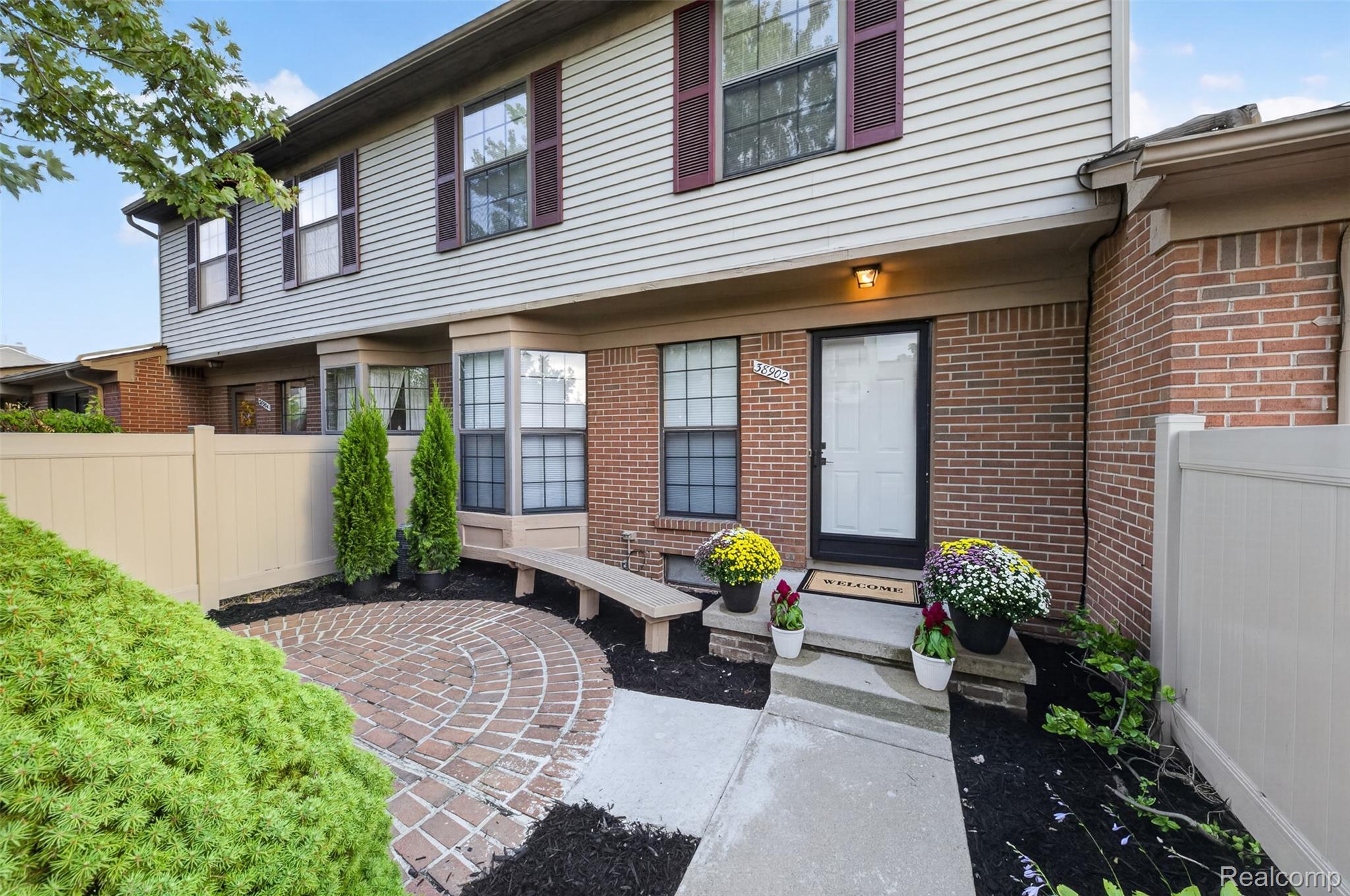 38902 Country Circle 16 — photo