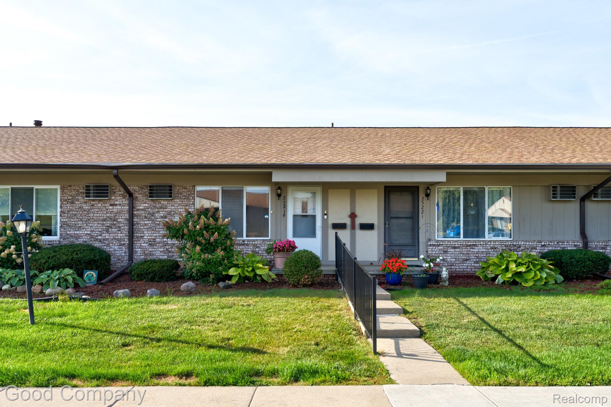 25219 Potomac Drive — photo