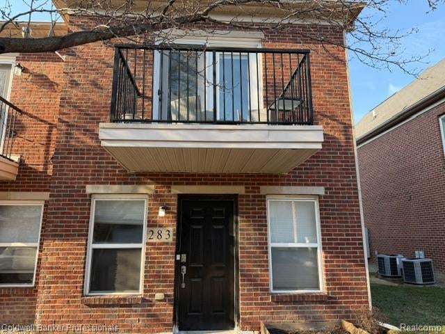 283 E Palmer Street — photo