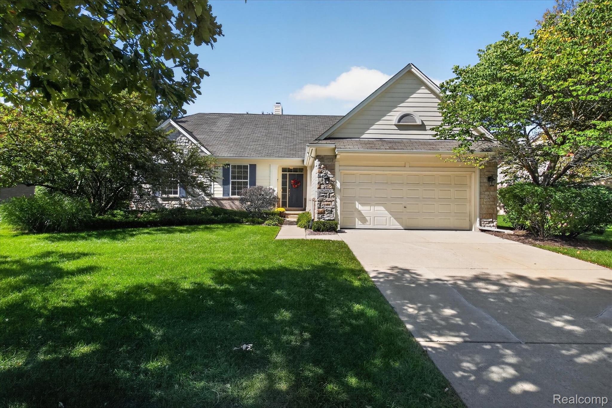8280 Brewster Lane — photo