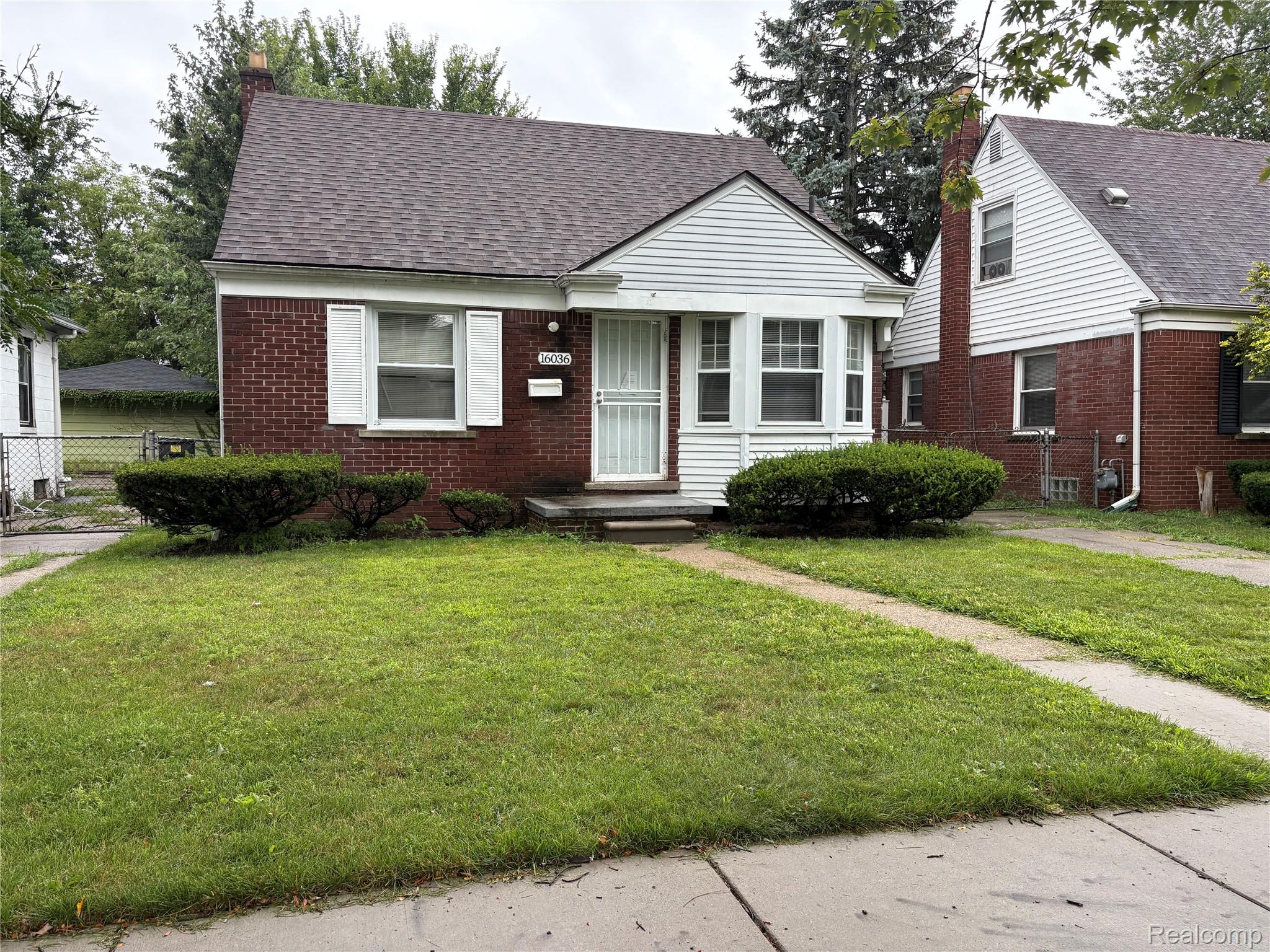 16036 Maddelein Street — photo