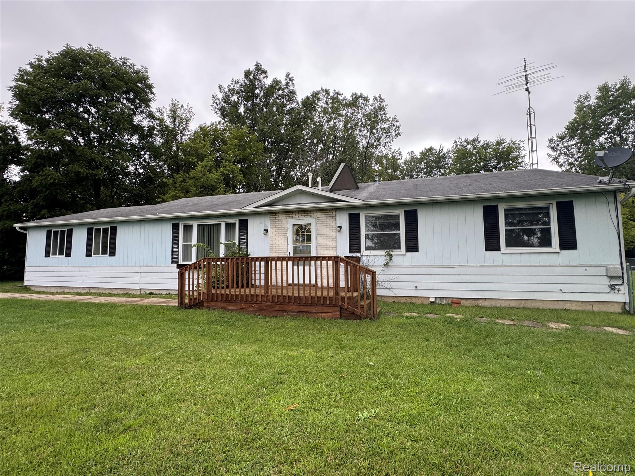 4272 Reid Road — photo