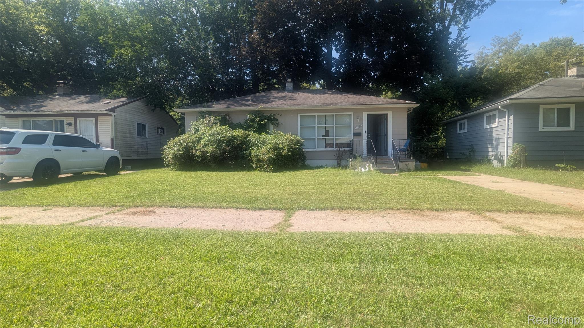 27977 Rosewood Street — photo