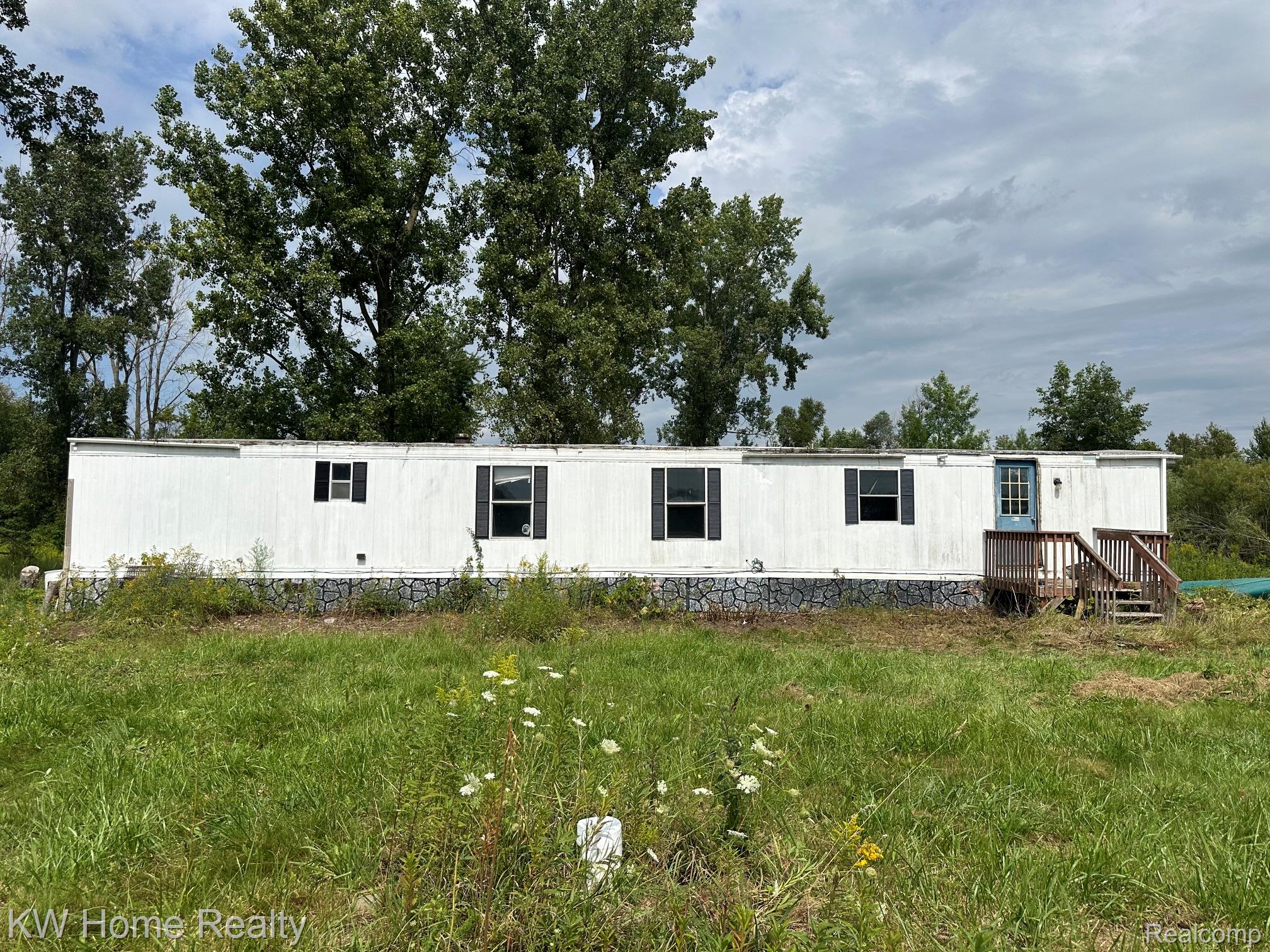2911 E Sanilac Road — photo