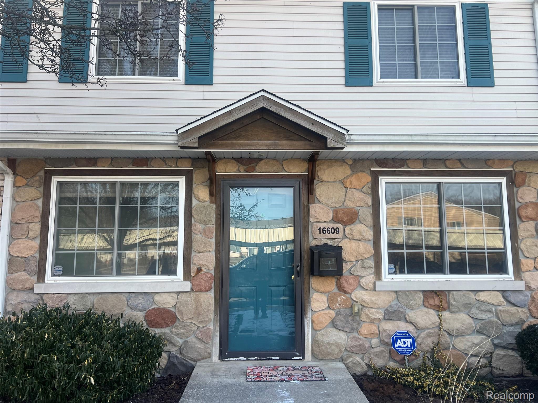 16609 Terrace Village Drive 117 — photo