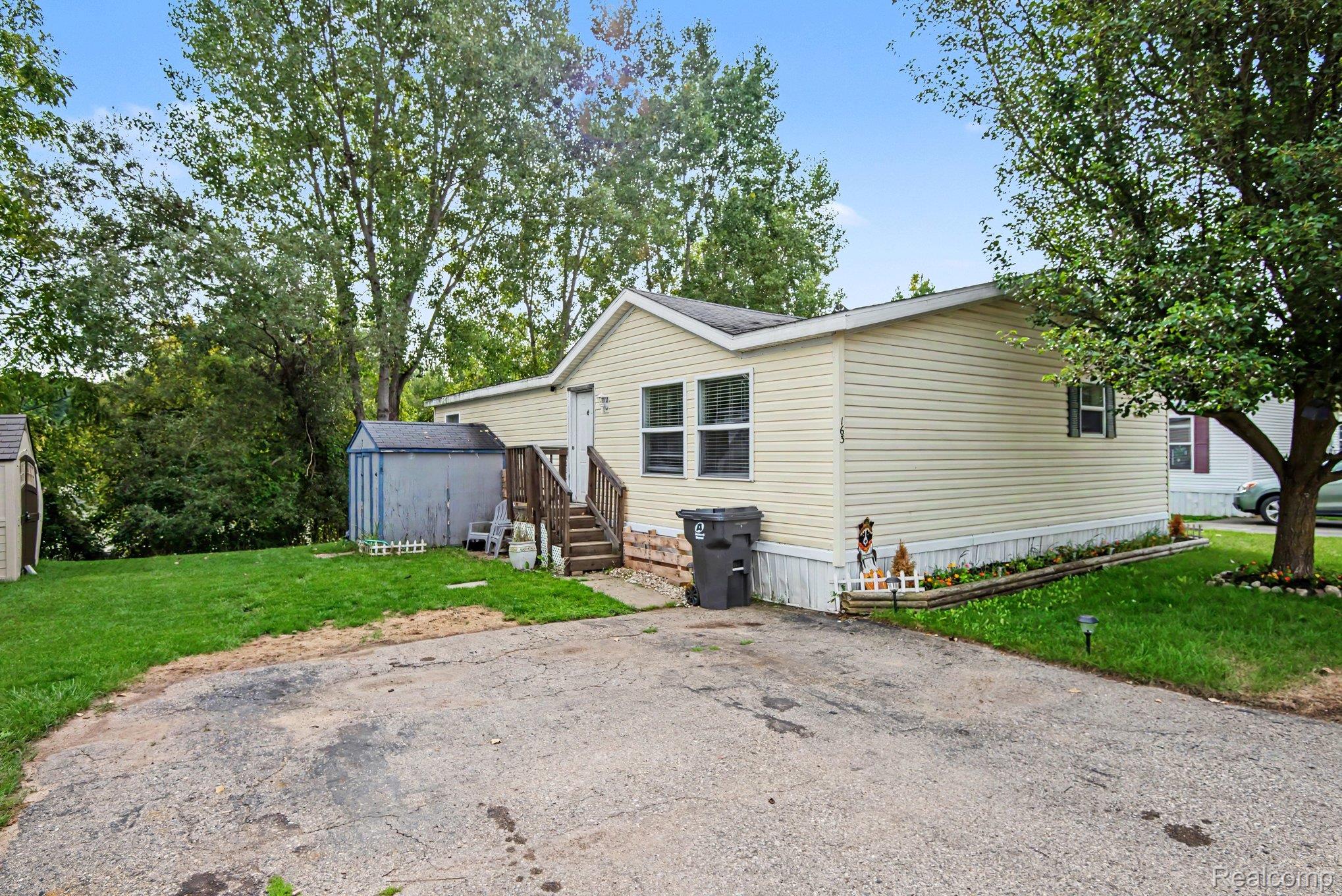 163 Scarlet Oak Court — photo