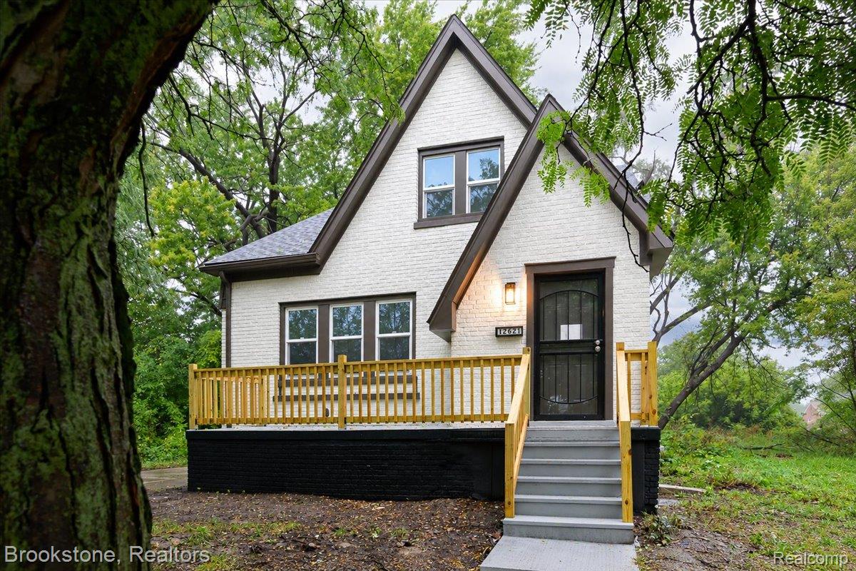 12621 Evanston Street — photo