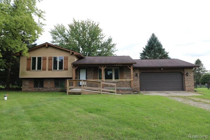 1440 E Sawdust Corners Road — photo