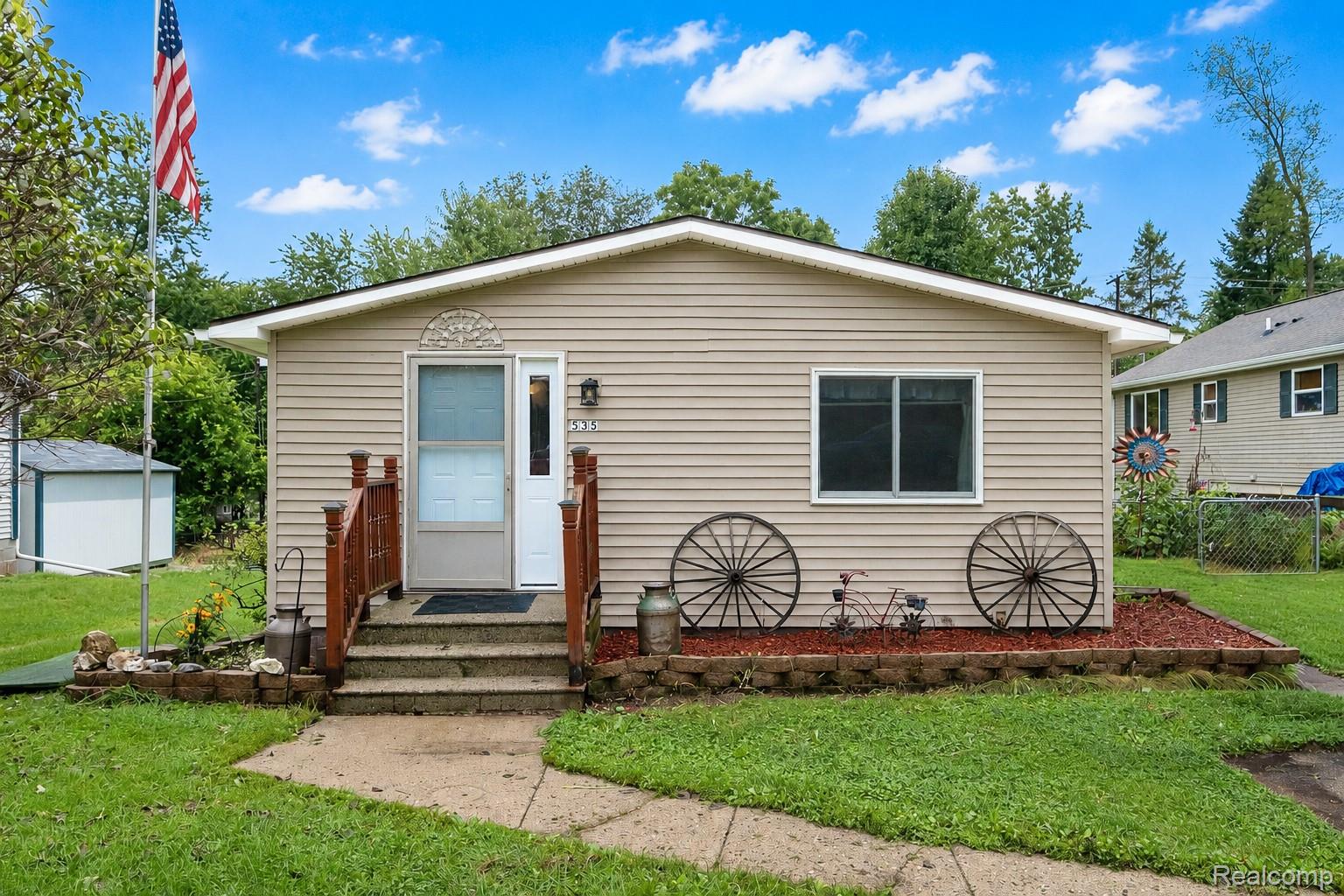 535 Snyder Road — photo