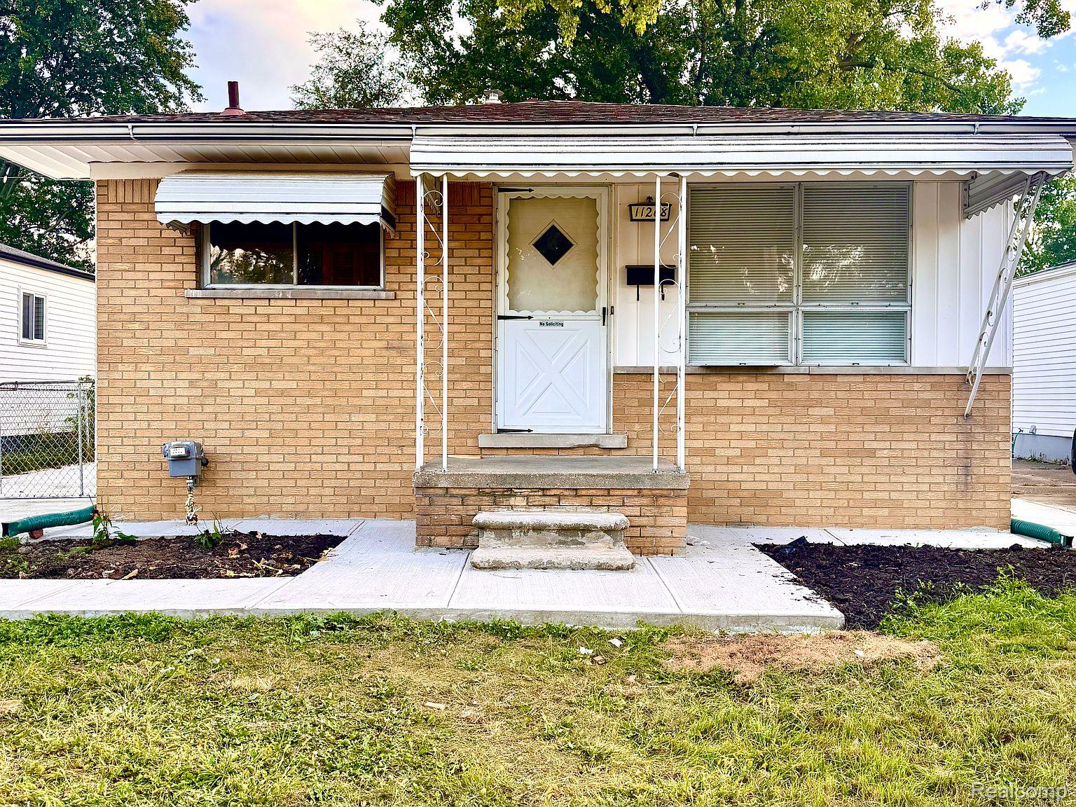 11268 Jewett Avenue — photo