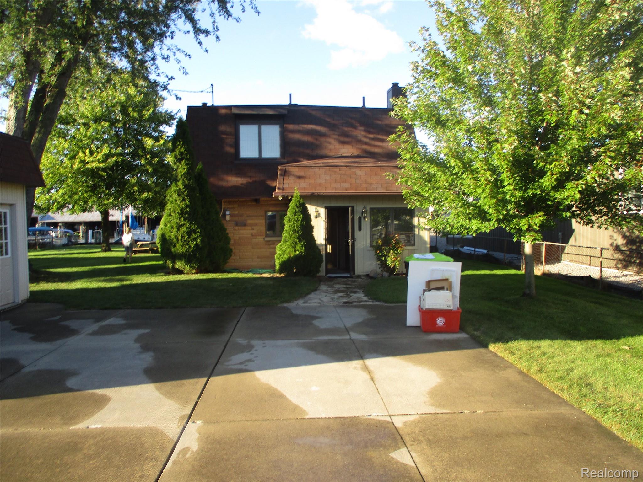 30471 Manse Street — photo