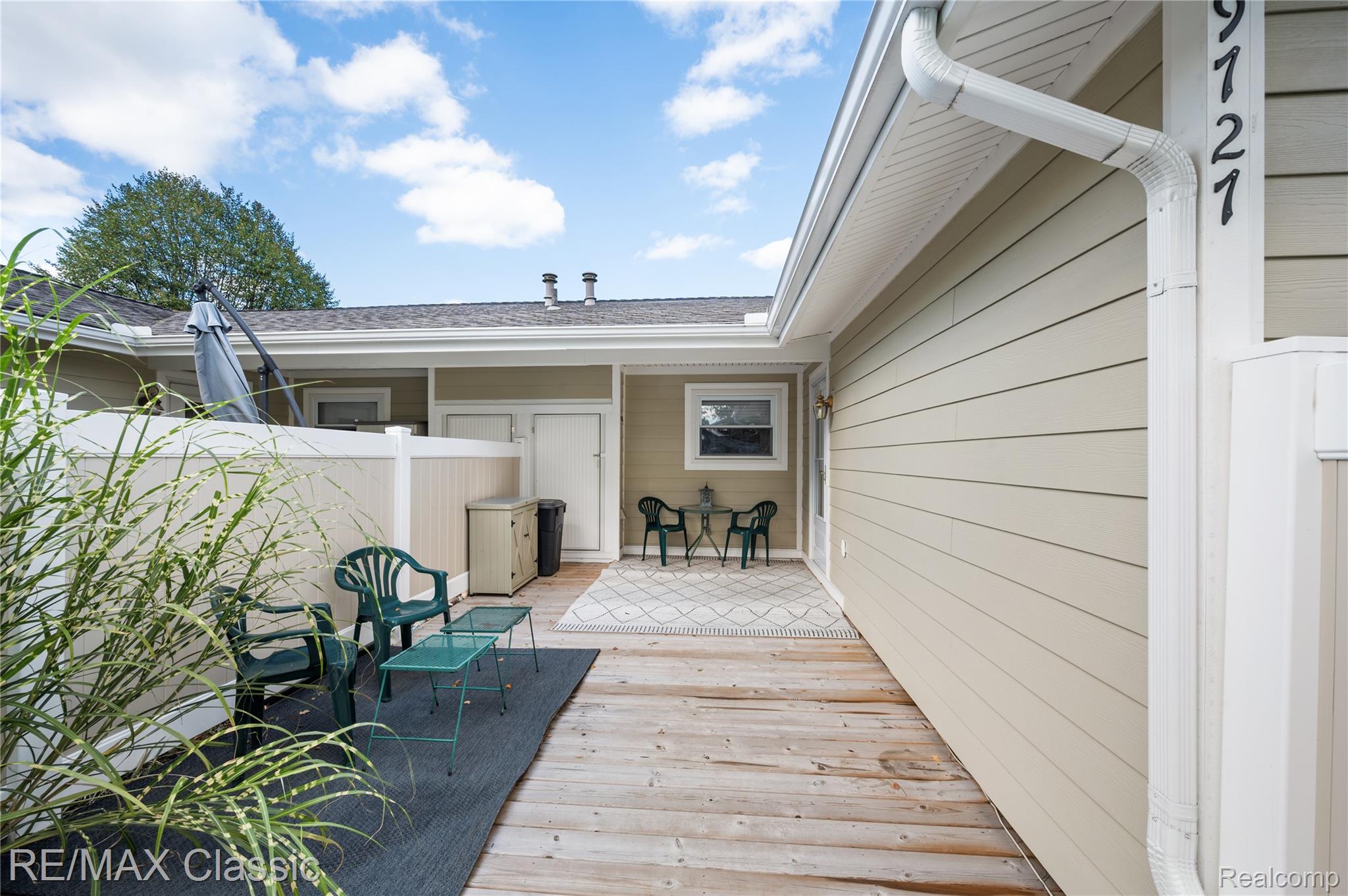 39727 Village Wood Lane — photo