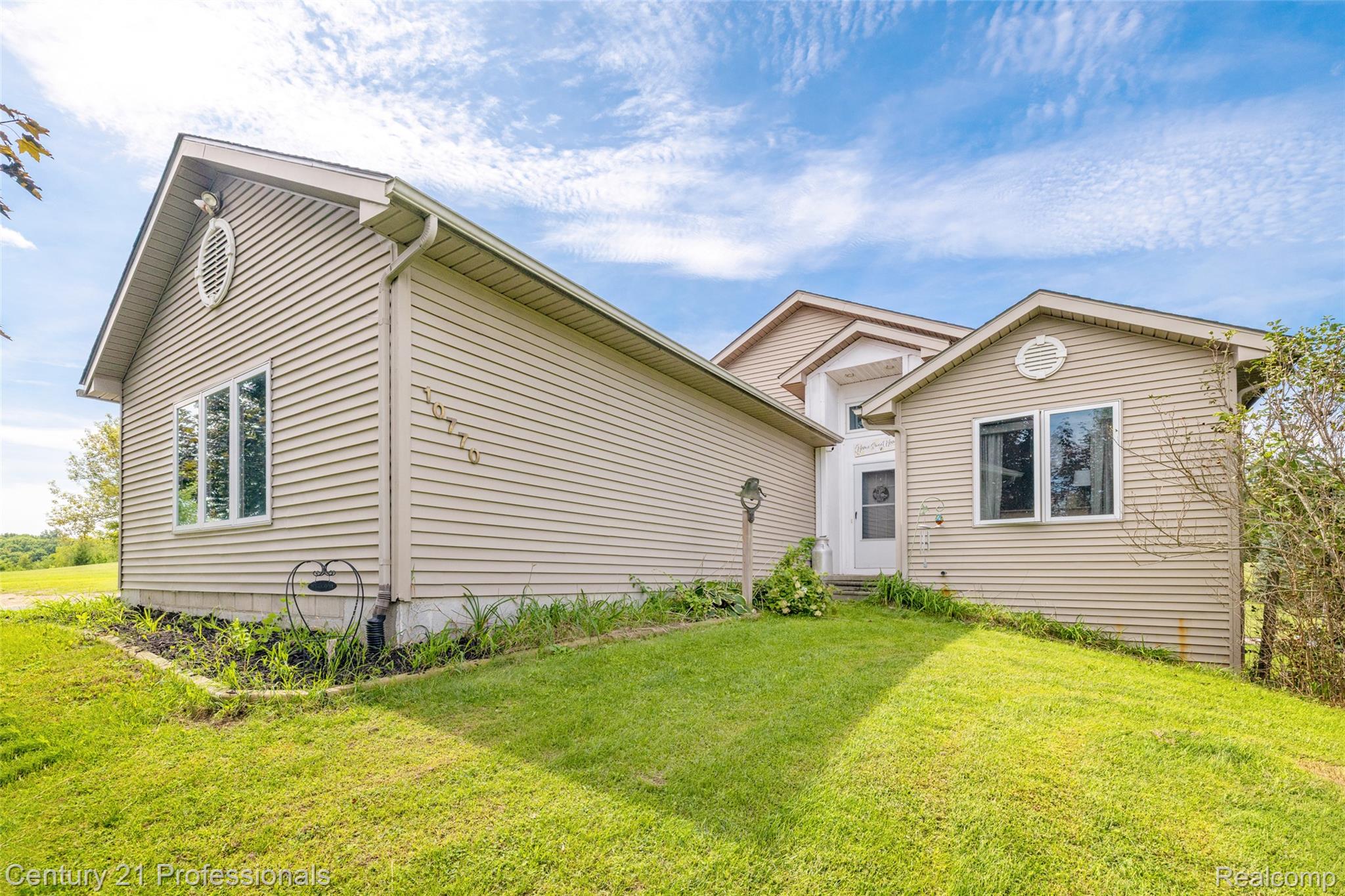 10770 Gloria Greer Lane — photo