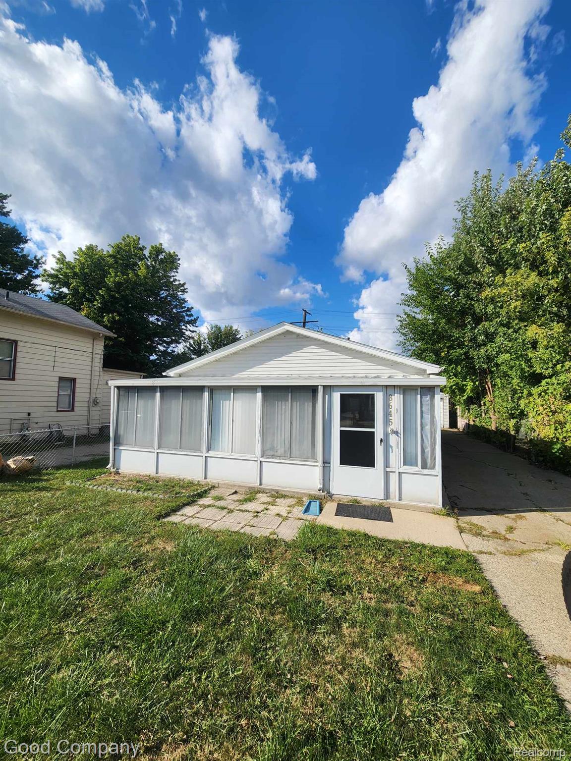 8645 Dodge Avenue — photo