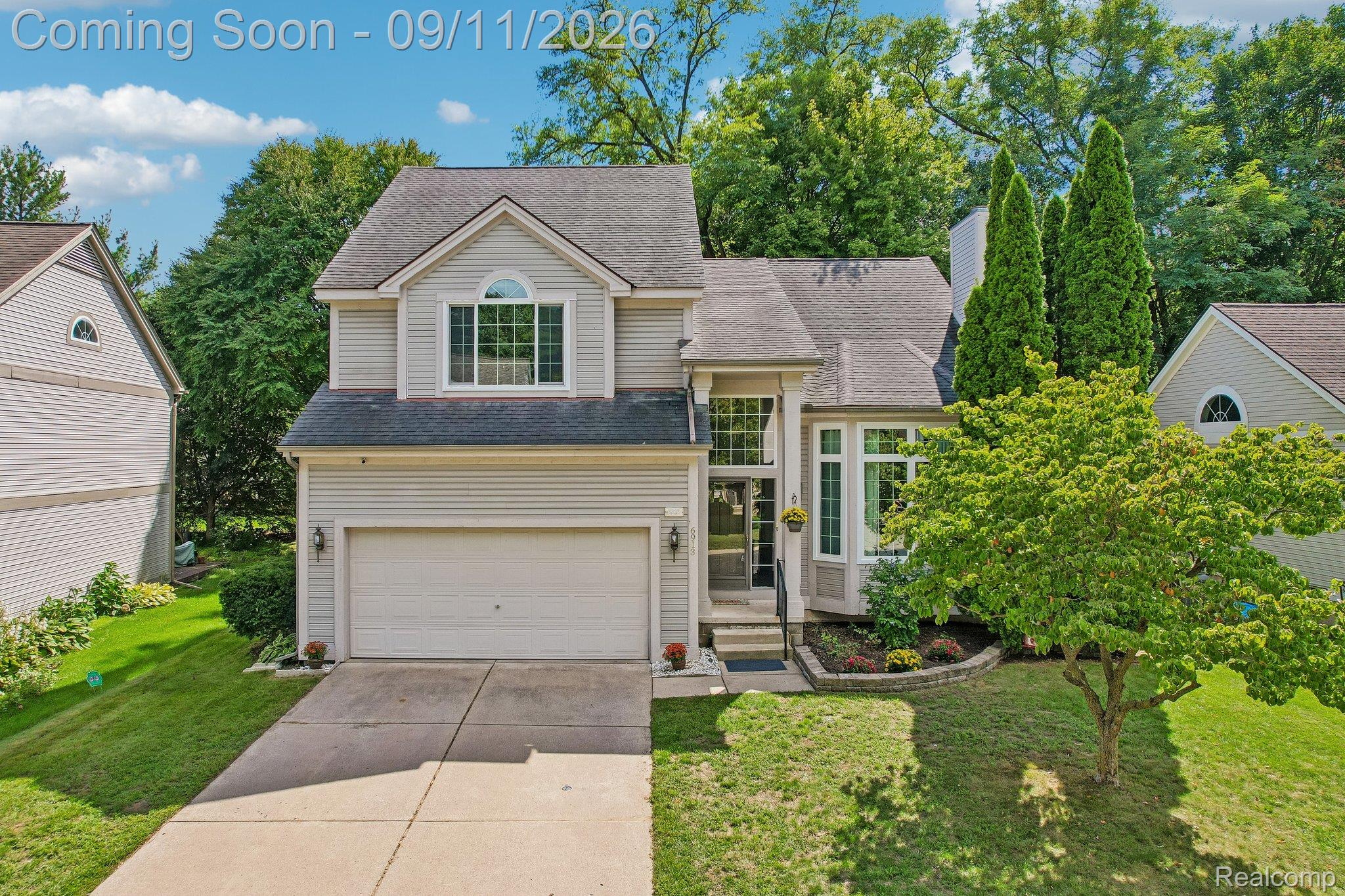 6913 Fox Lane — photo