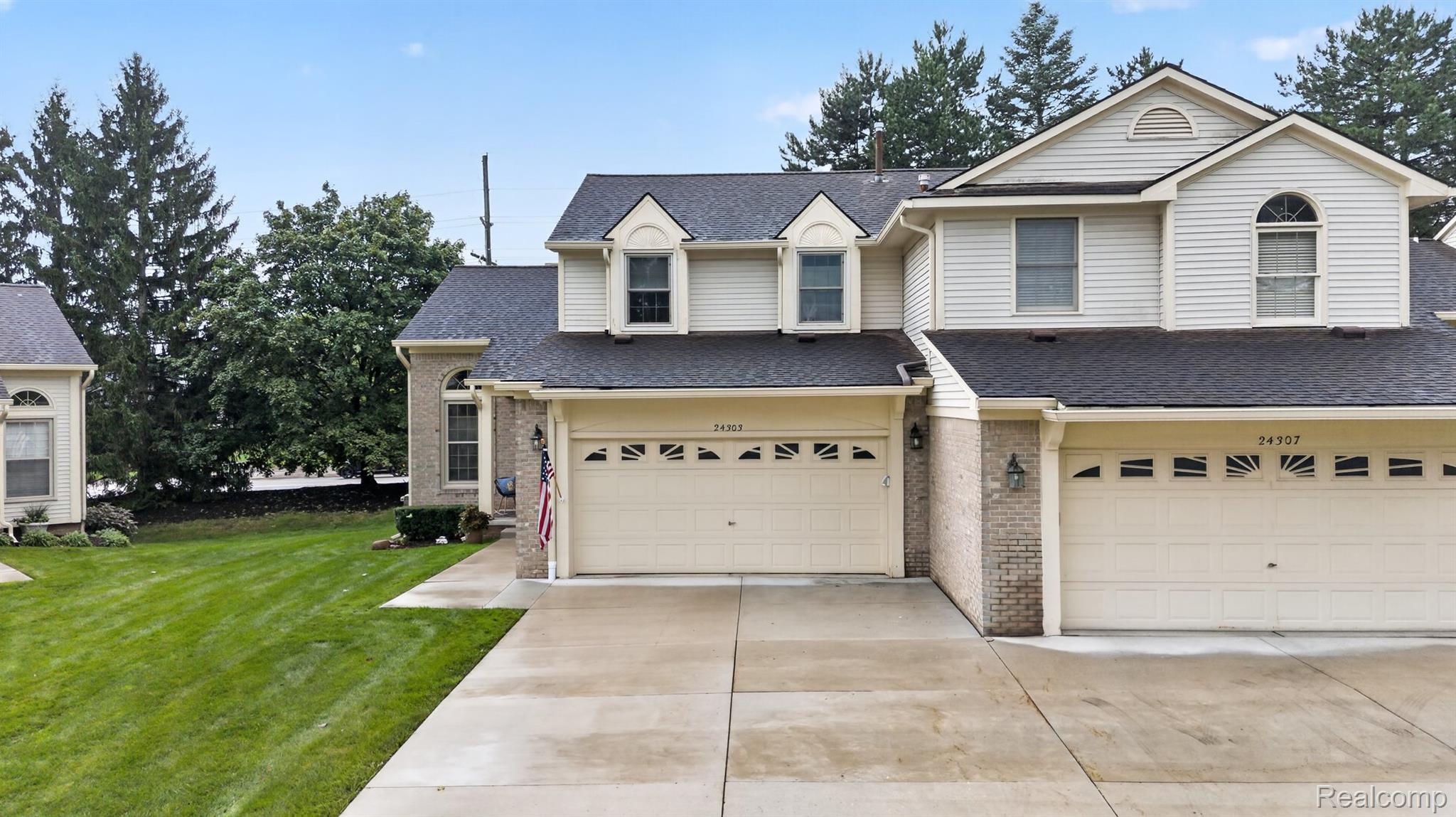 24303 Weathervane Court — photo