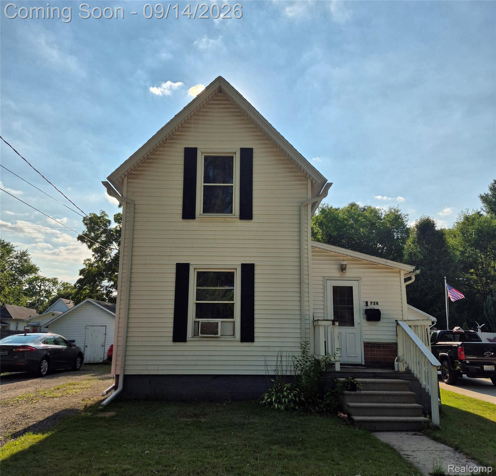728 Lingle Avenue — photo