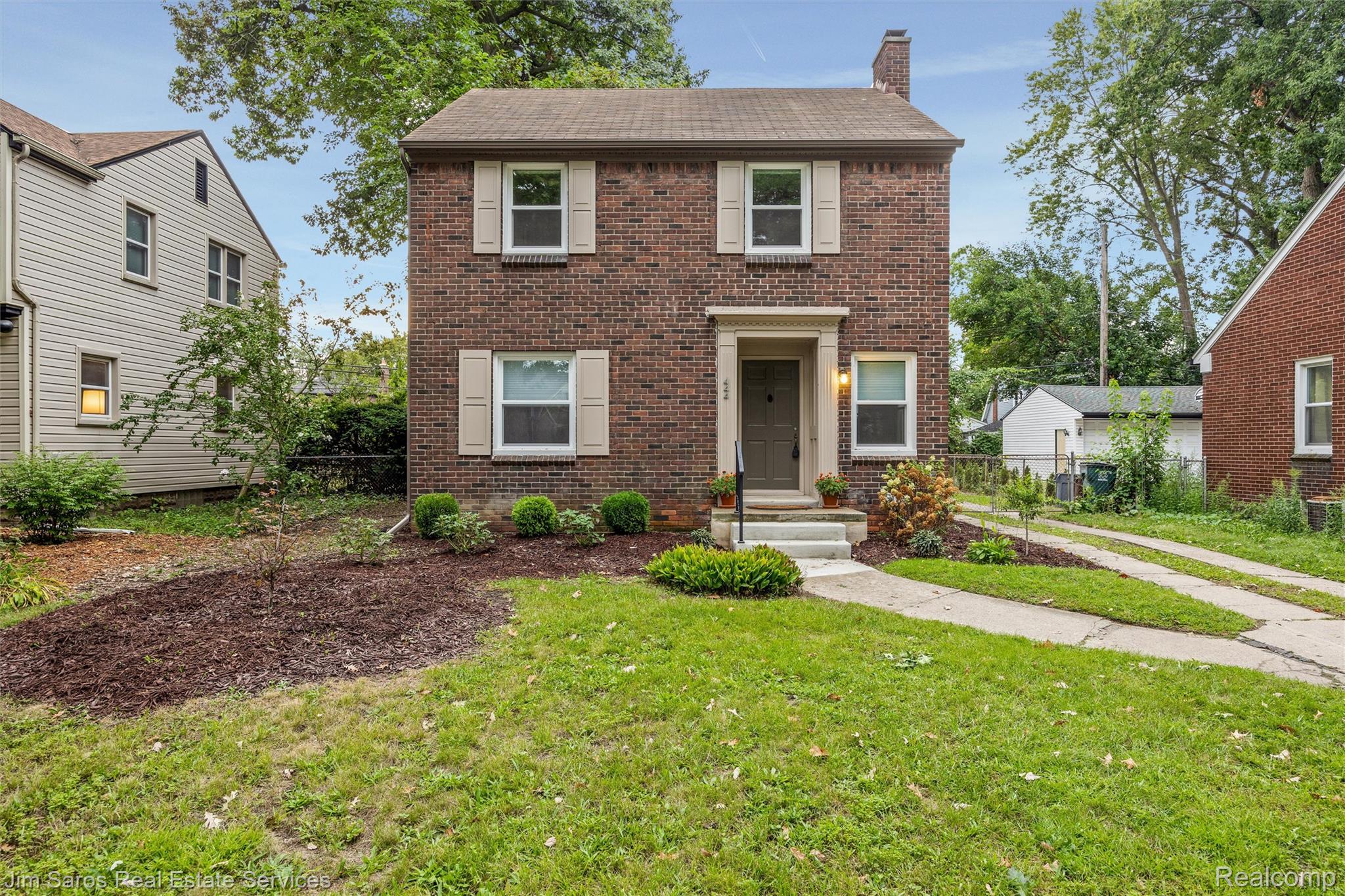 444 E Hazelhurst Street — photo