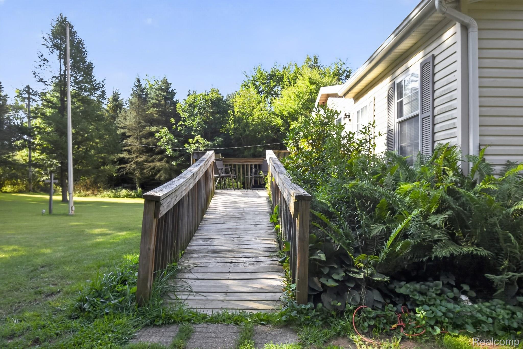 6266 Kikendall Road — photo