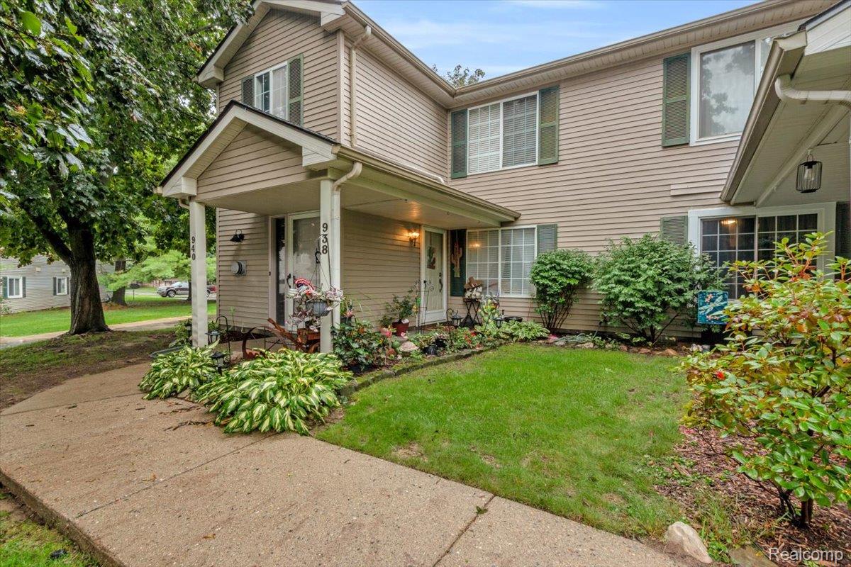 938 Saybrook Drive Unit 10 — photo