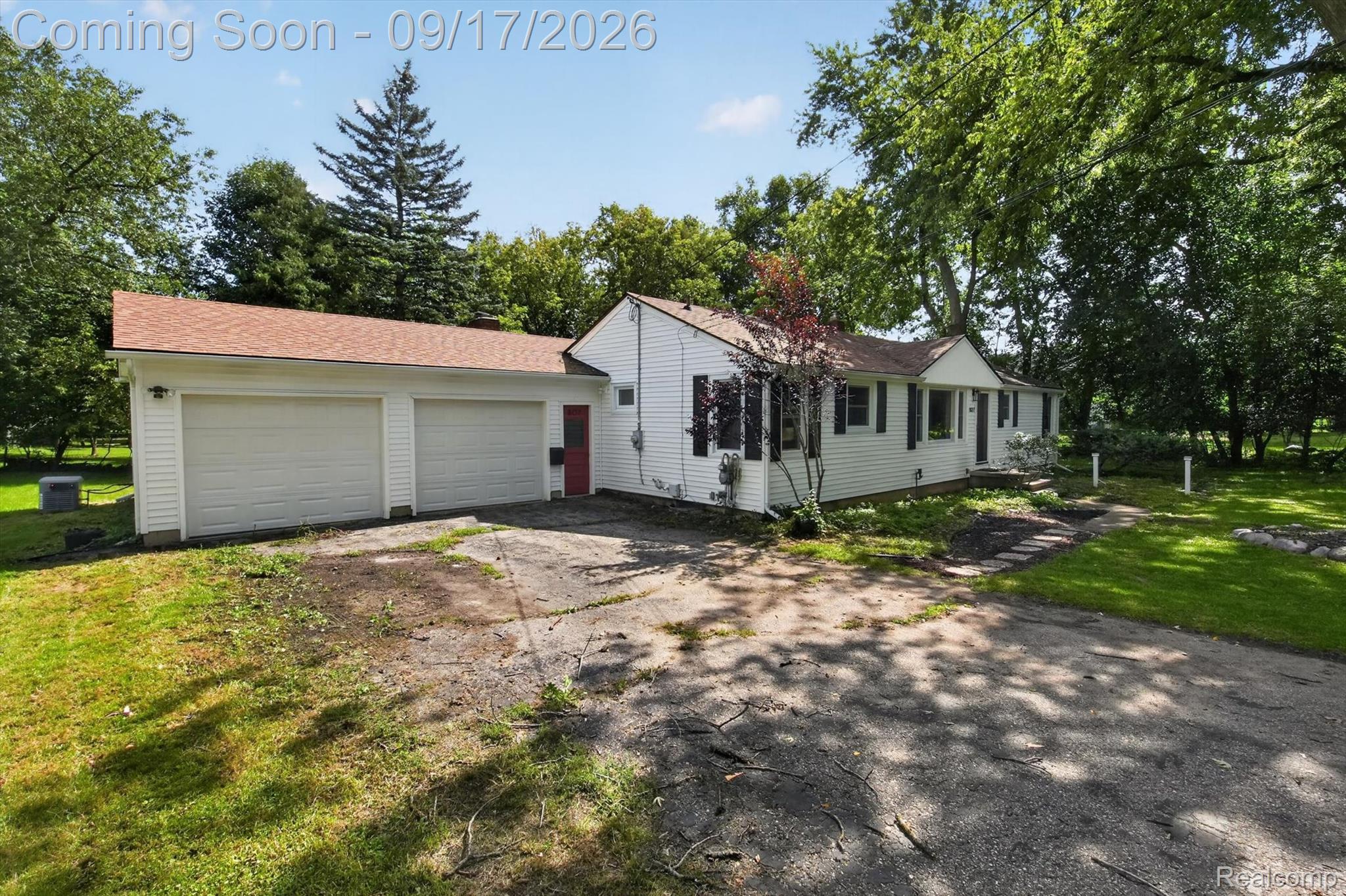 807 S Oak Street — photo