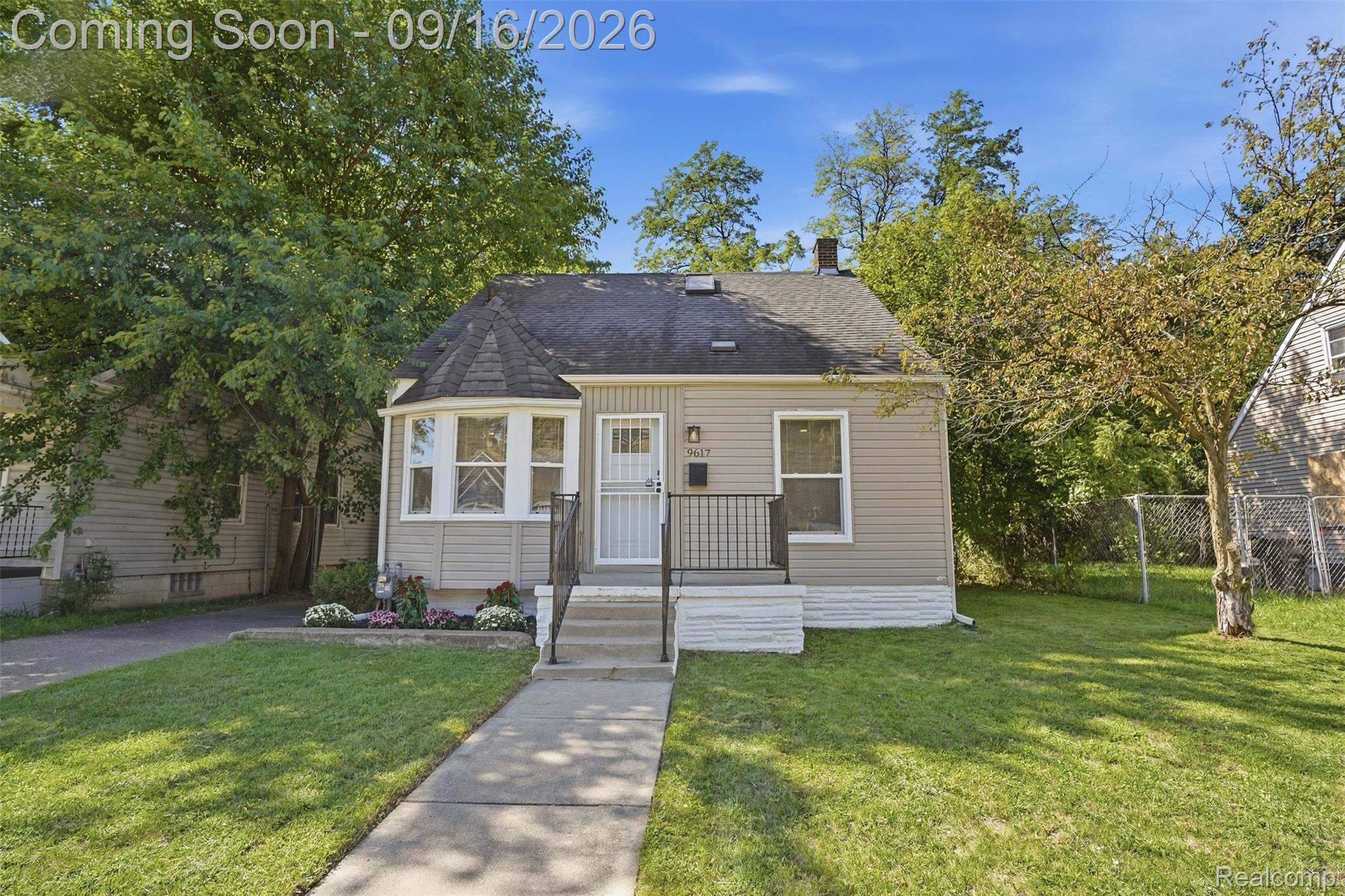 9617 Auburn Street — photo