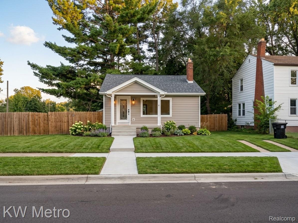 16517 Chatham Street — photo