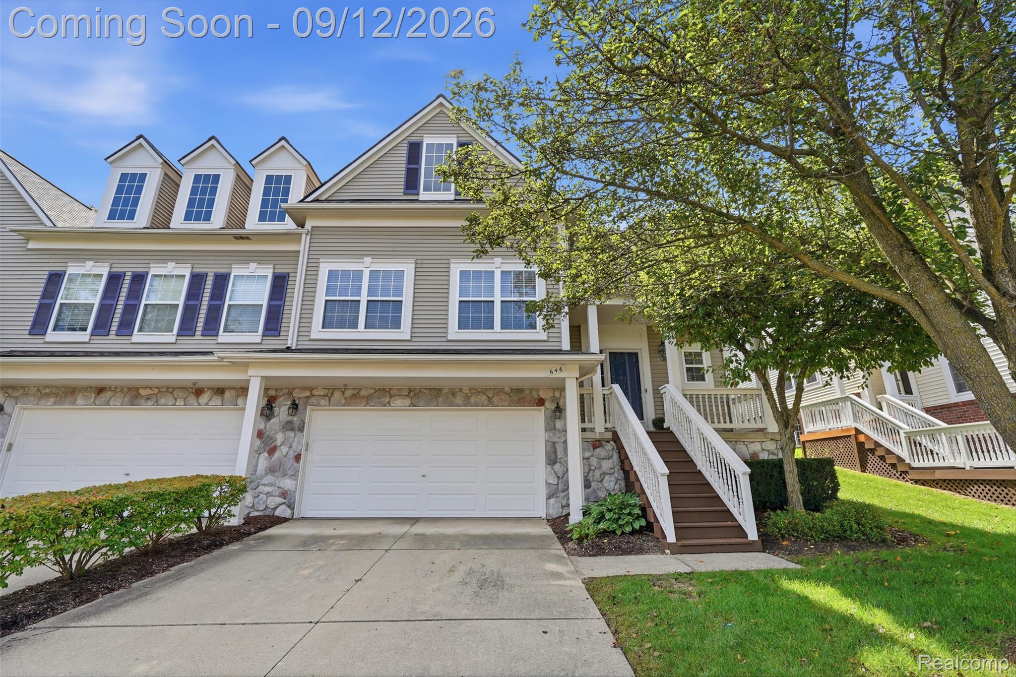 646 W Bluff Court — photo