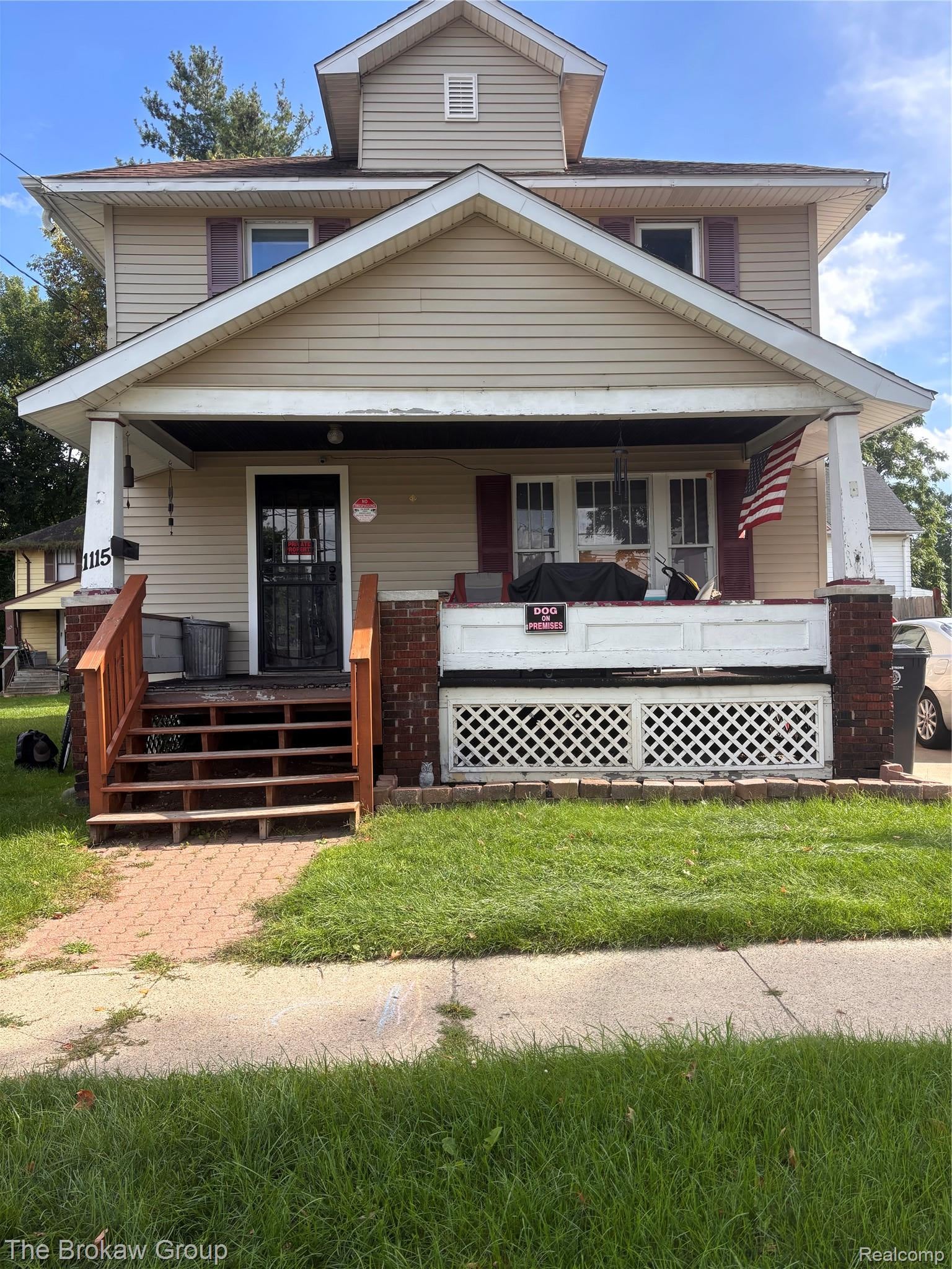 1115 W 2nd Street — photo