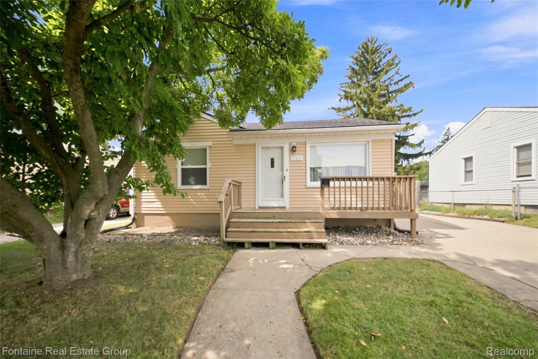 17231 Beech Daly Road — photo