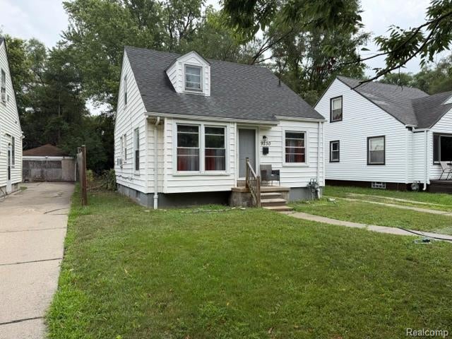 9230 Minock Street — photo