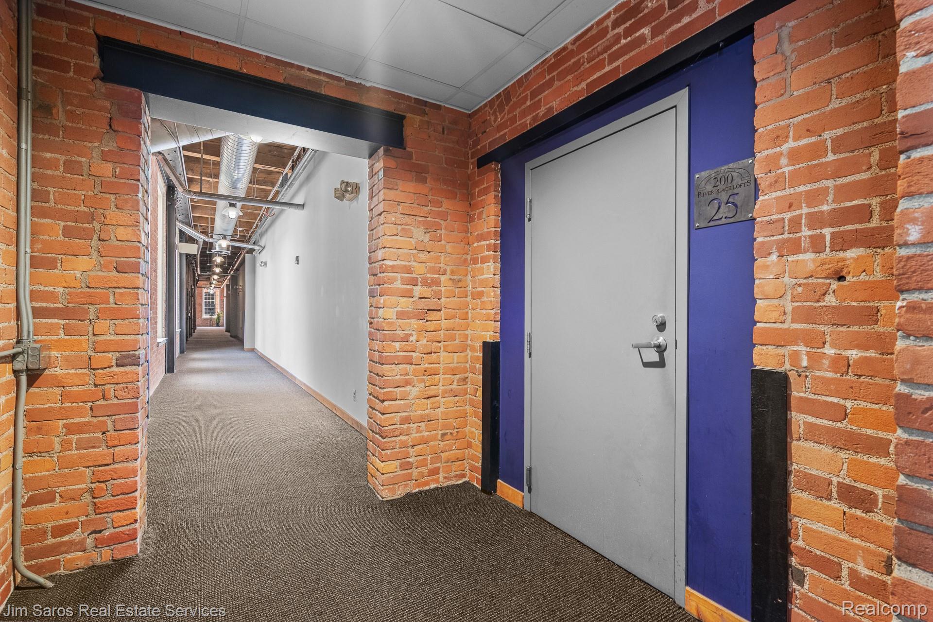 200 River Place — photo
