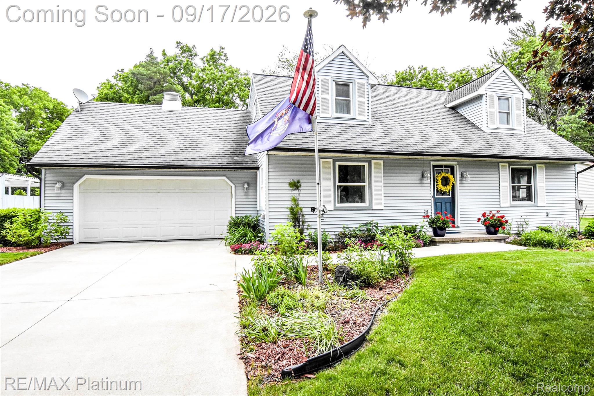 1820 Schoolcraft Street — photo