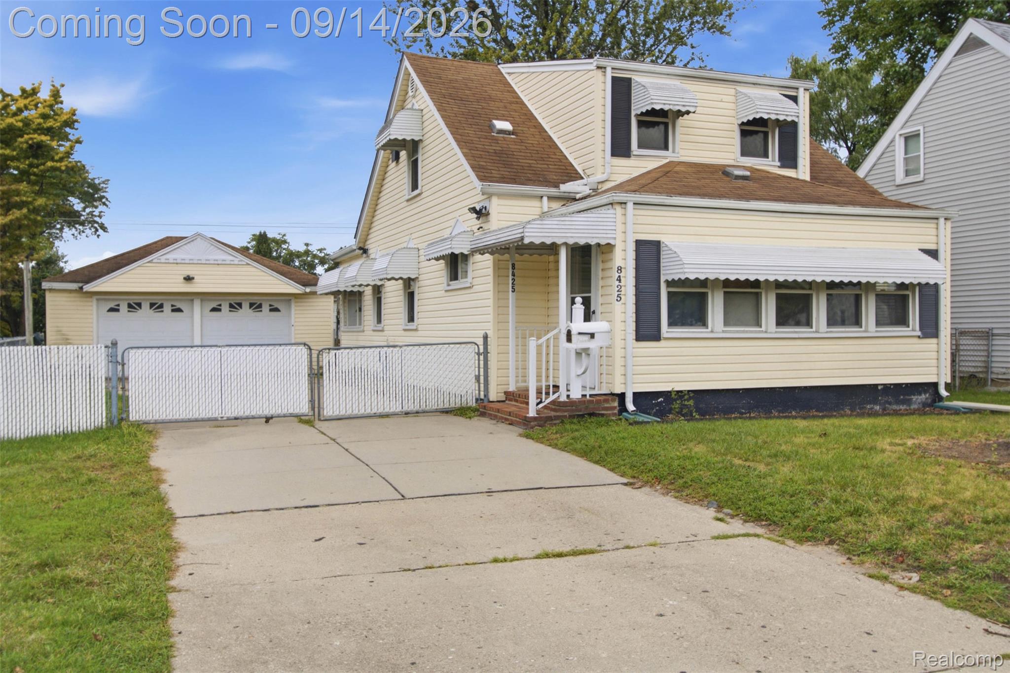 8425 Fenton Street — photo