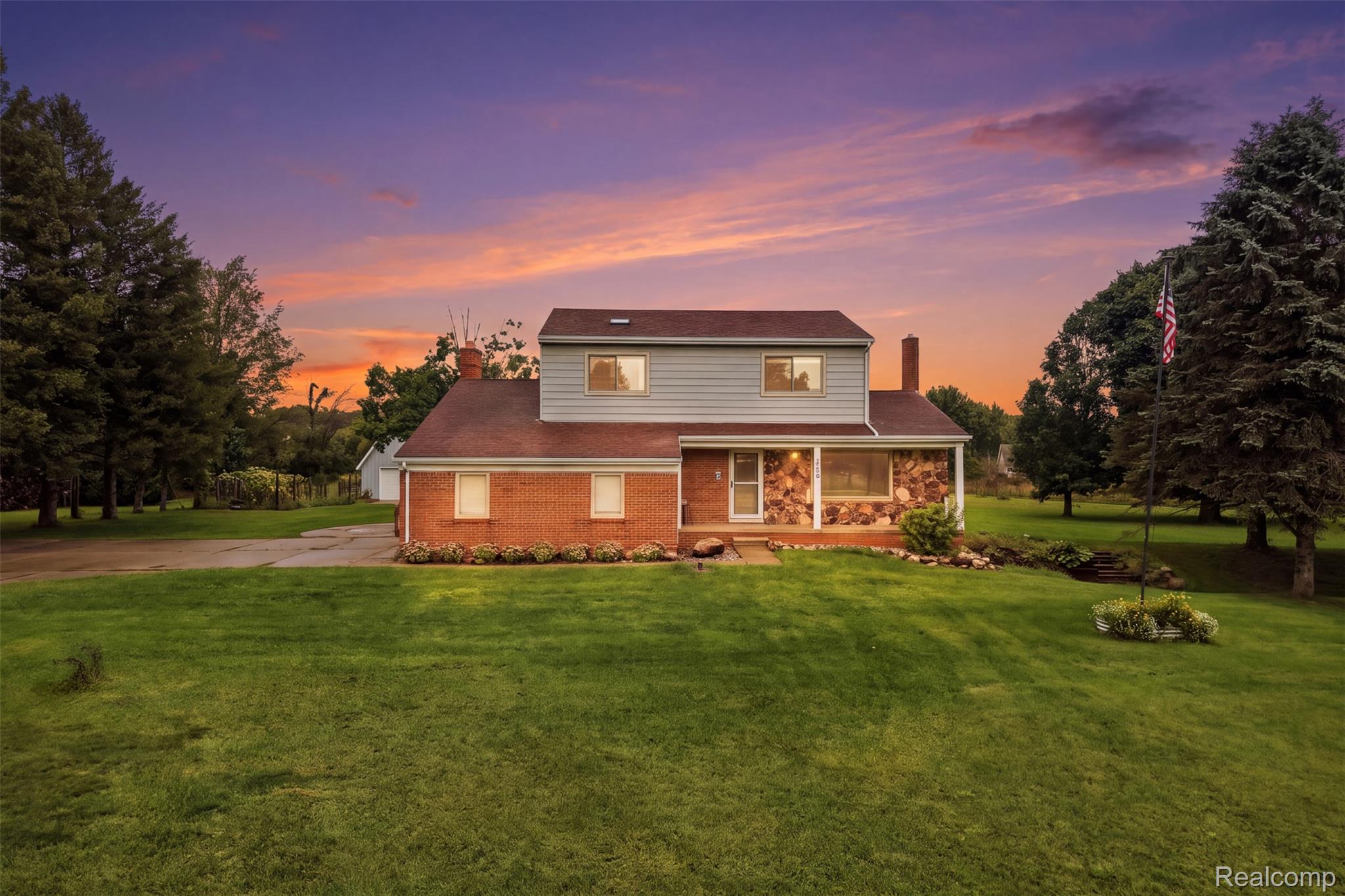 2800 Cedar Valley Drive — photo