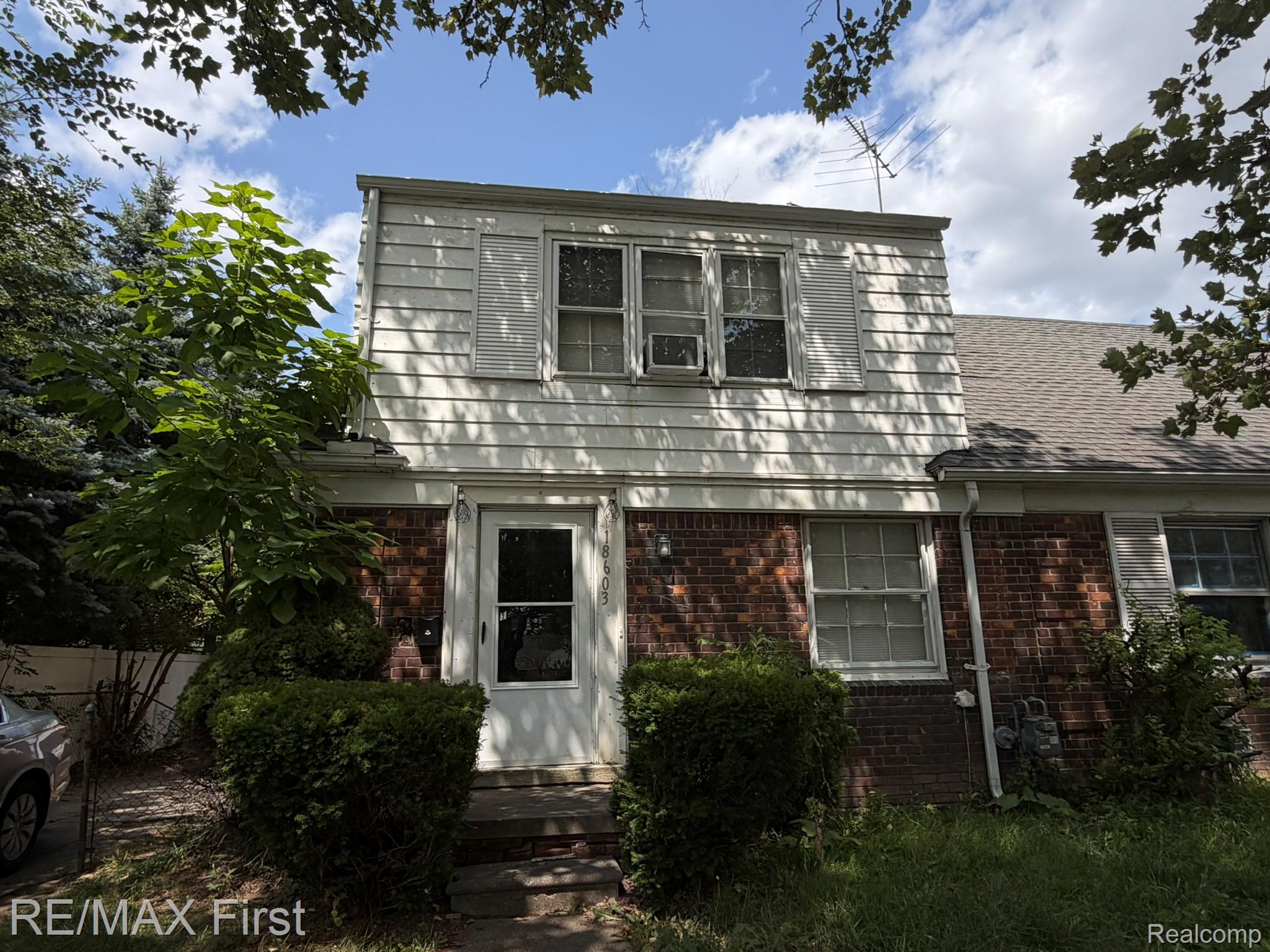 18603 Moross Road — photo