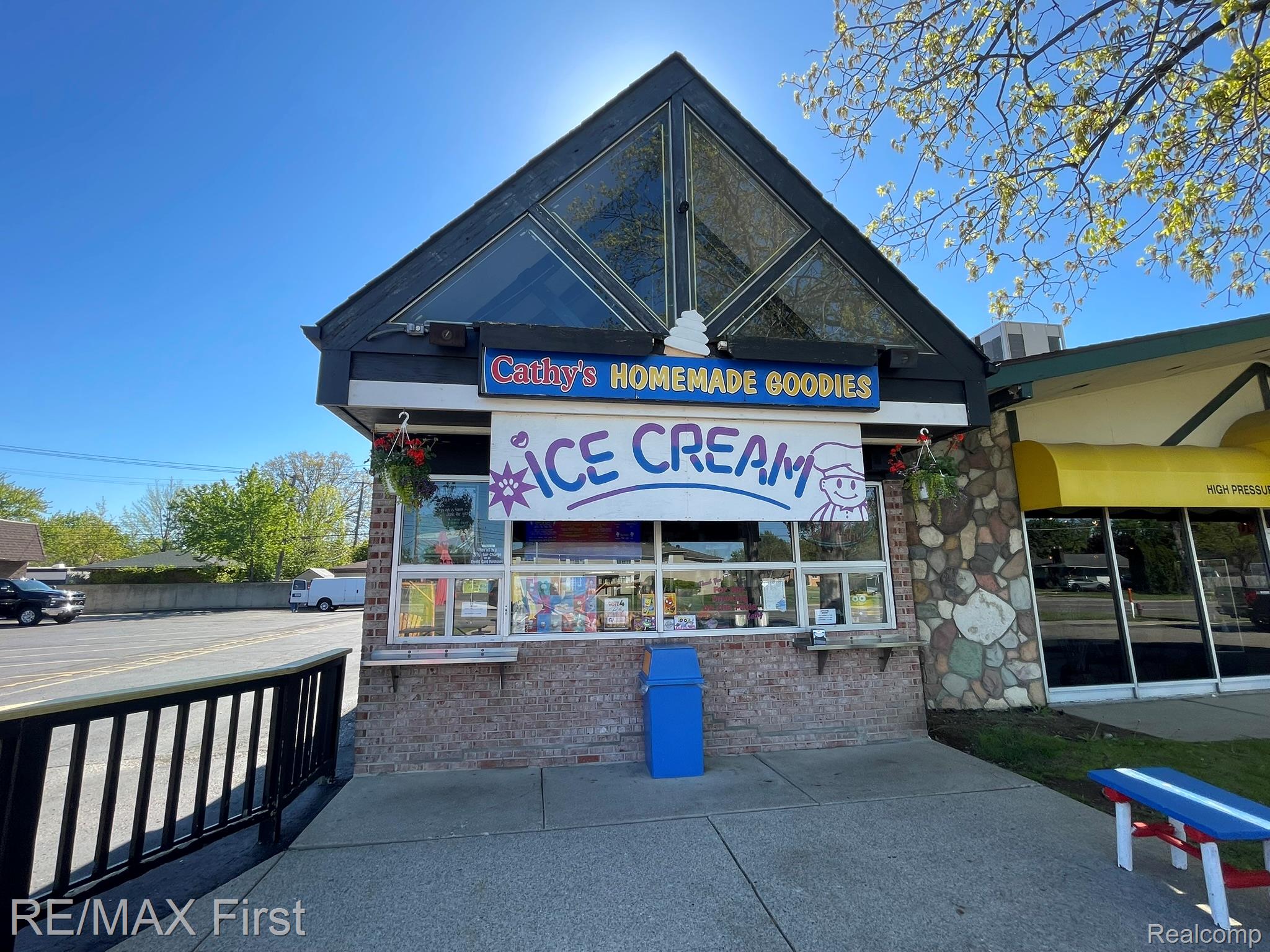 30910 Harper Avenue — photo