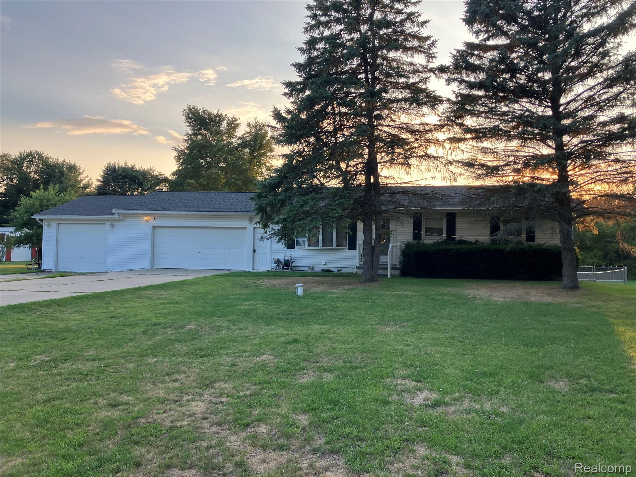 1569 Wade Drive — photo