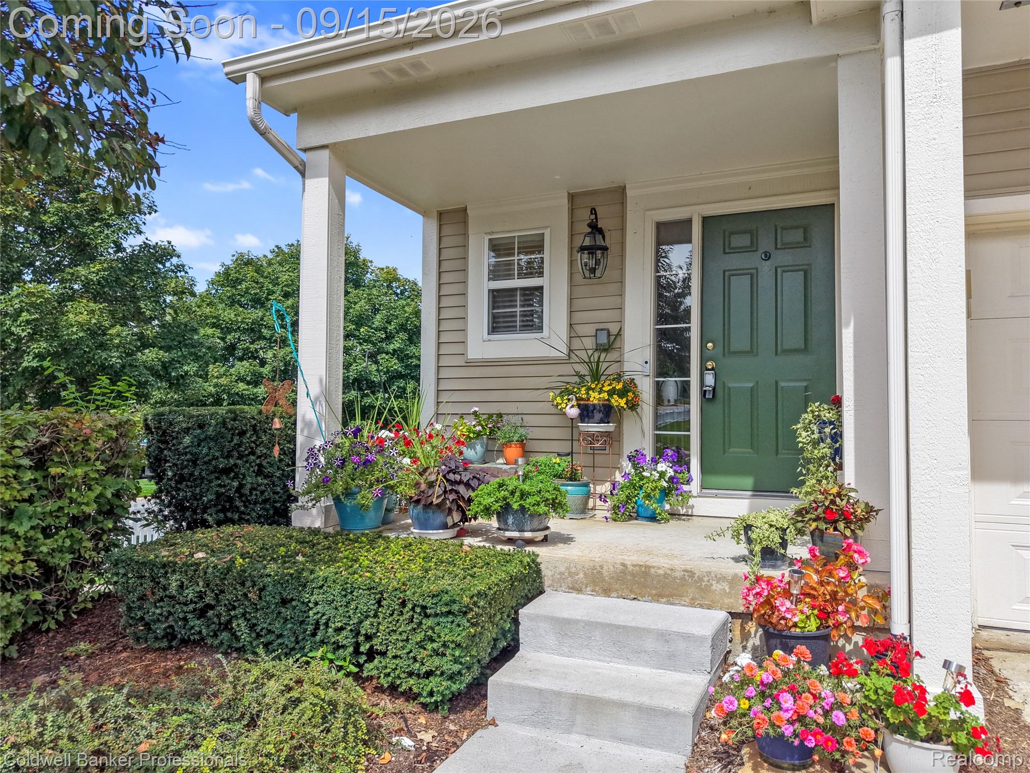 731 E Bluff Court — photo
