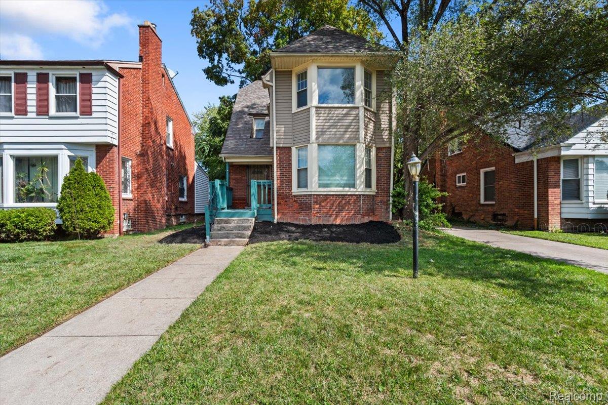 14048 Rosemont Avenue — photo