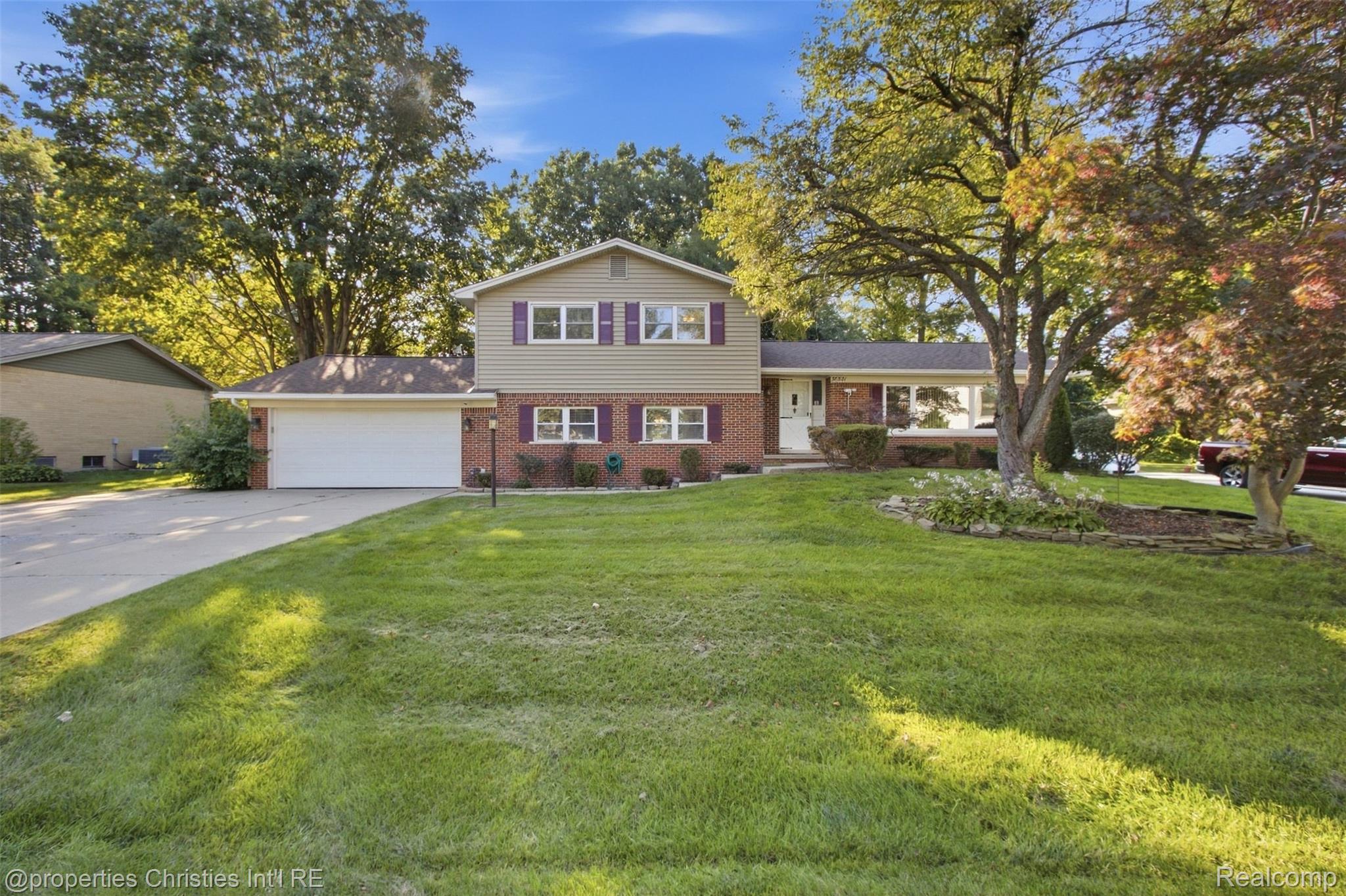 36521 Gloucester Drive — photo