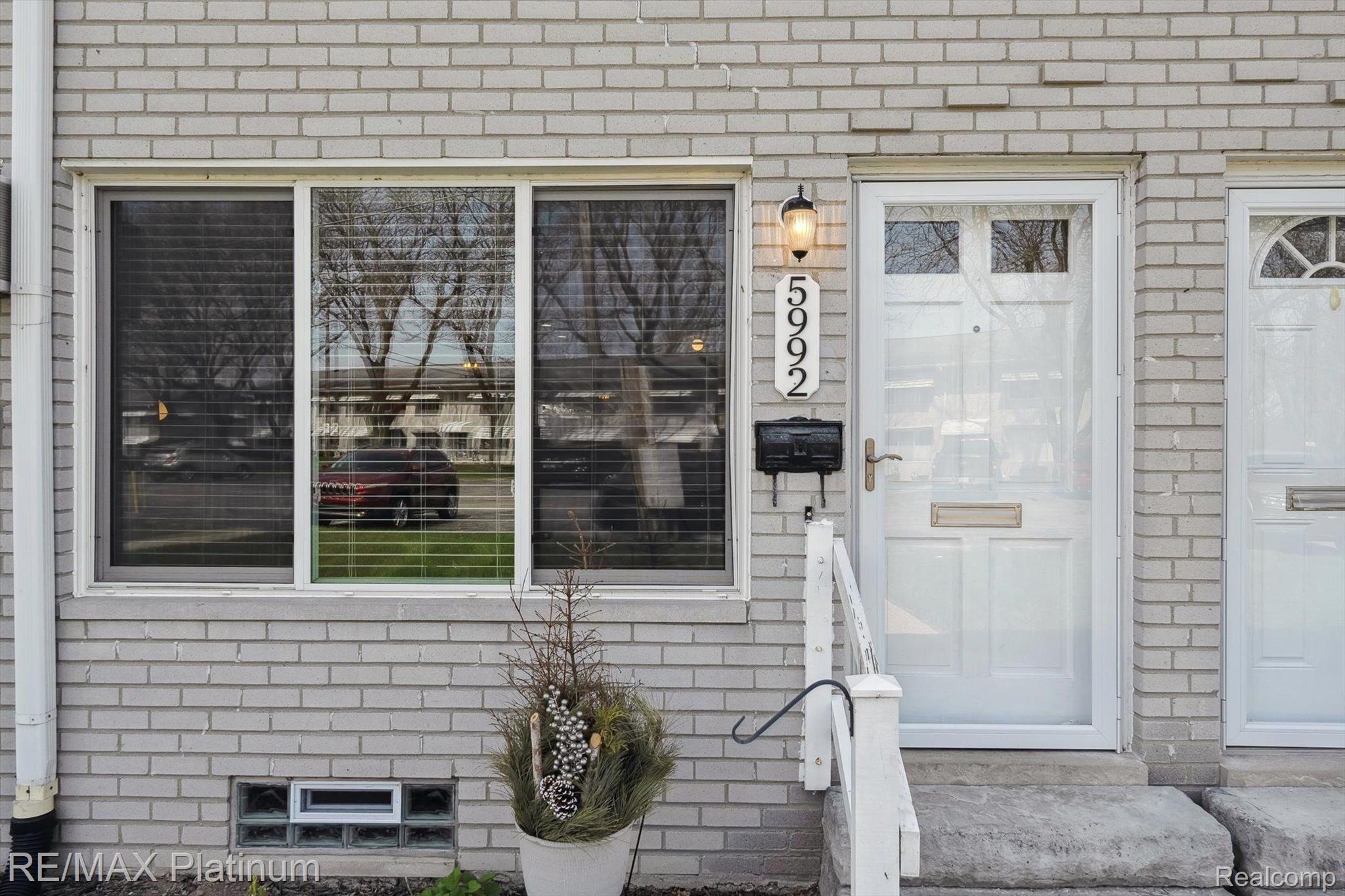 5992 Alan Drive 22 — photo