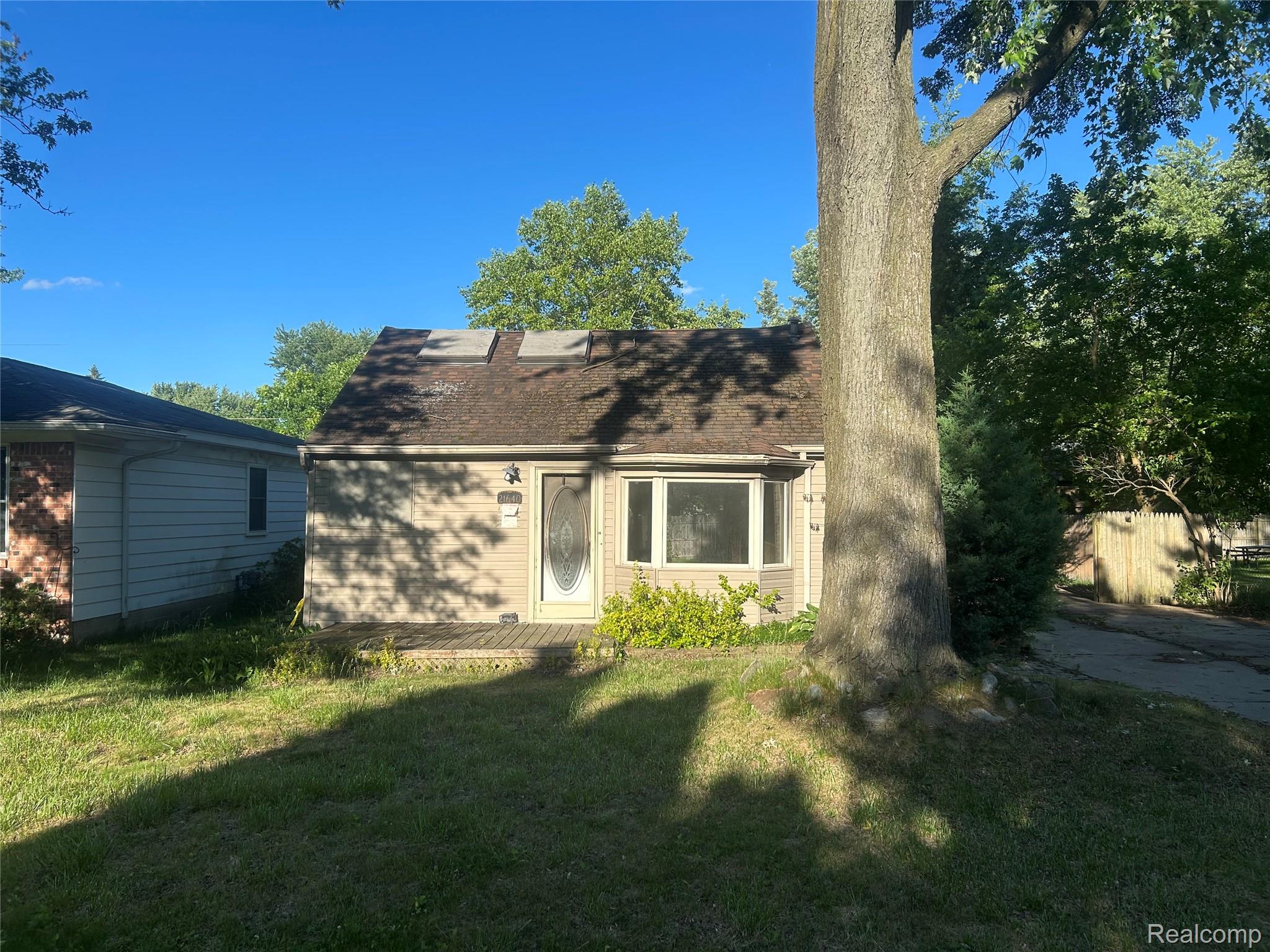 21640 Jacksonville Street — photo