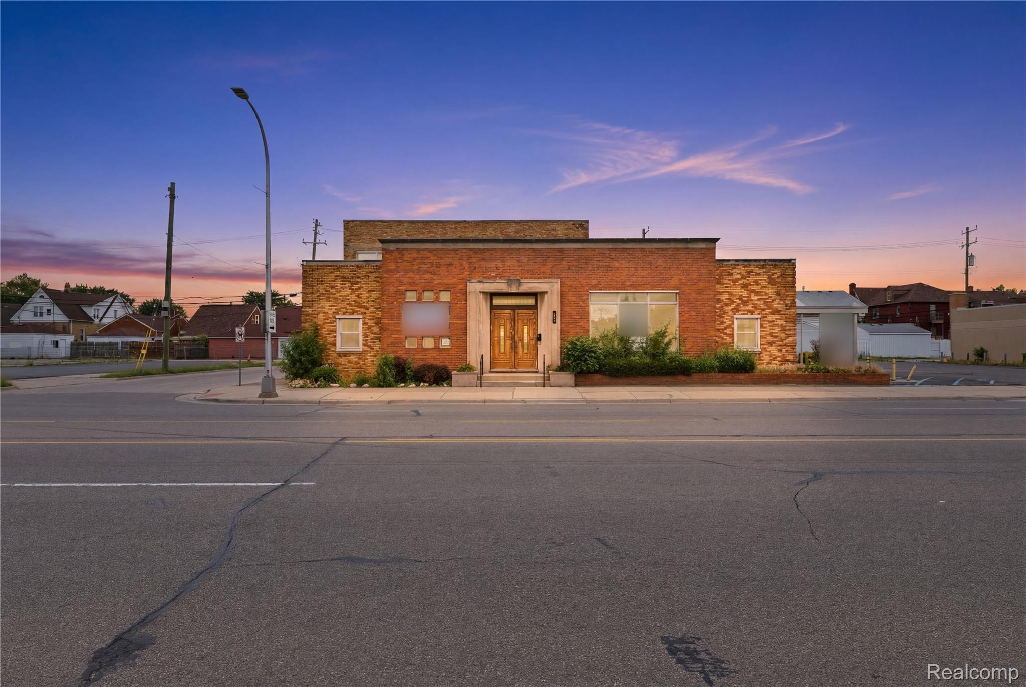 5401 Schaefer 1 & 2 — photo