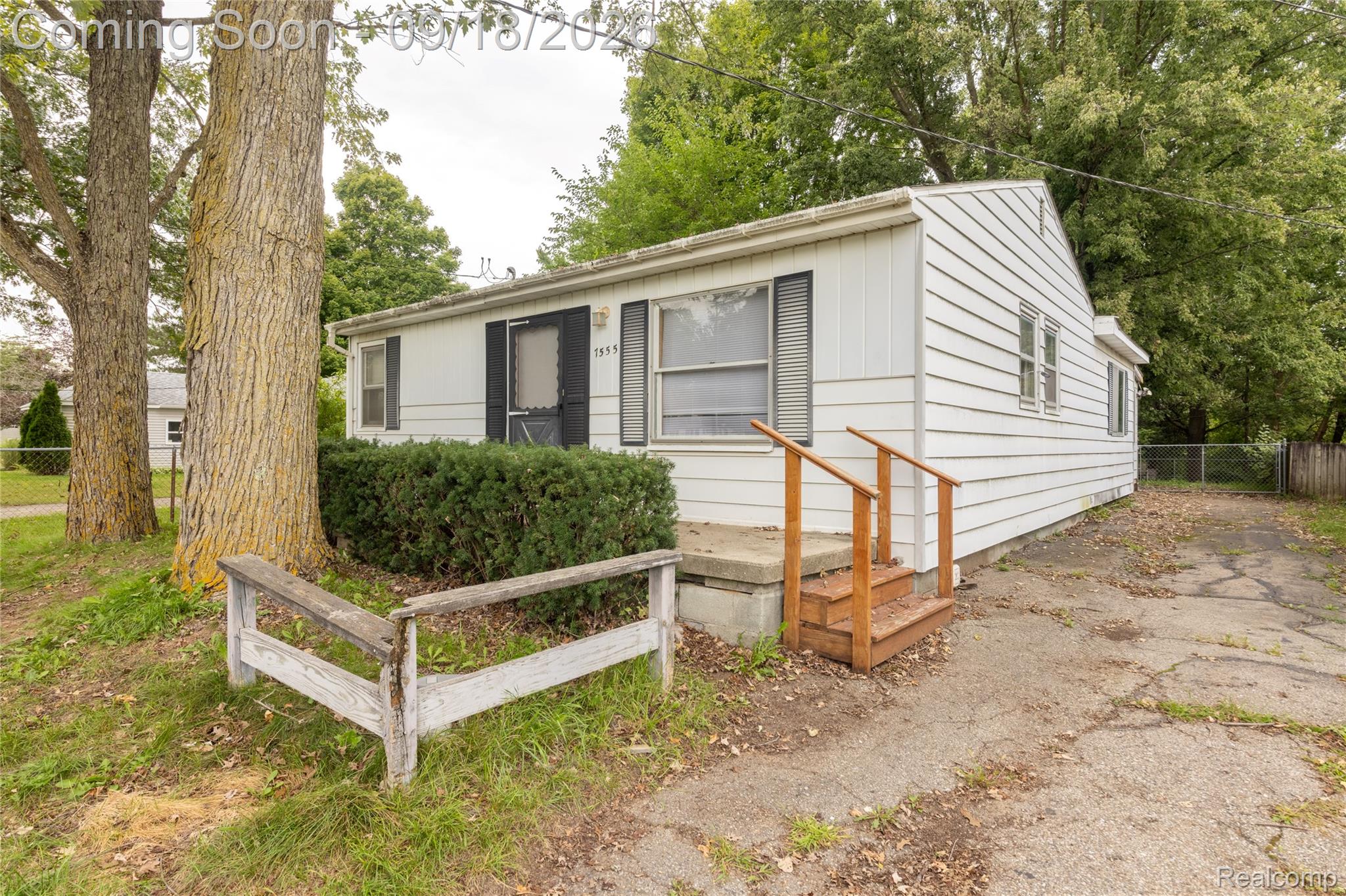 7555 Ore Lake Road — photo